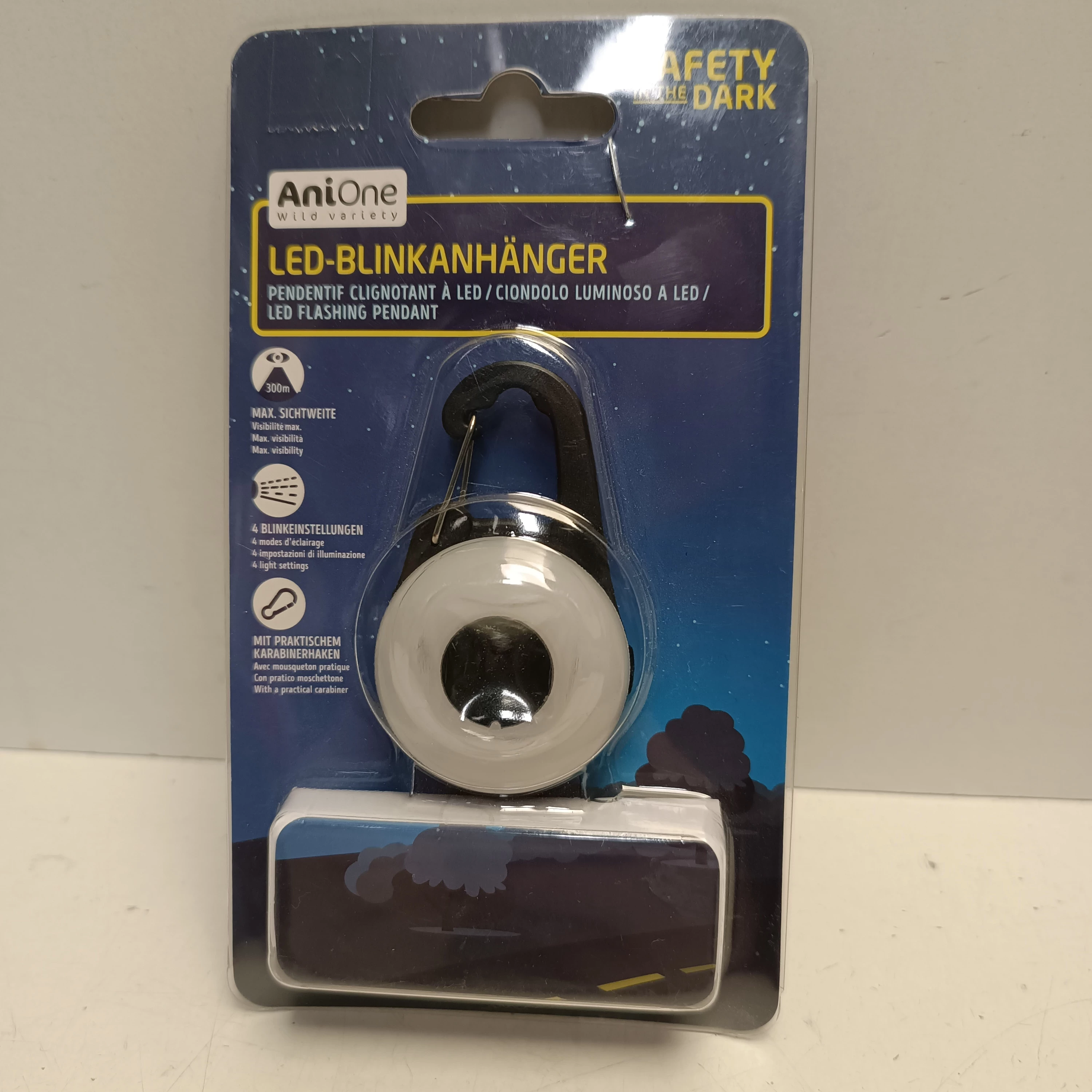 anione-pies-migajaca-zawieszka-led-osiedle-teatralne-3u15-krakow