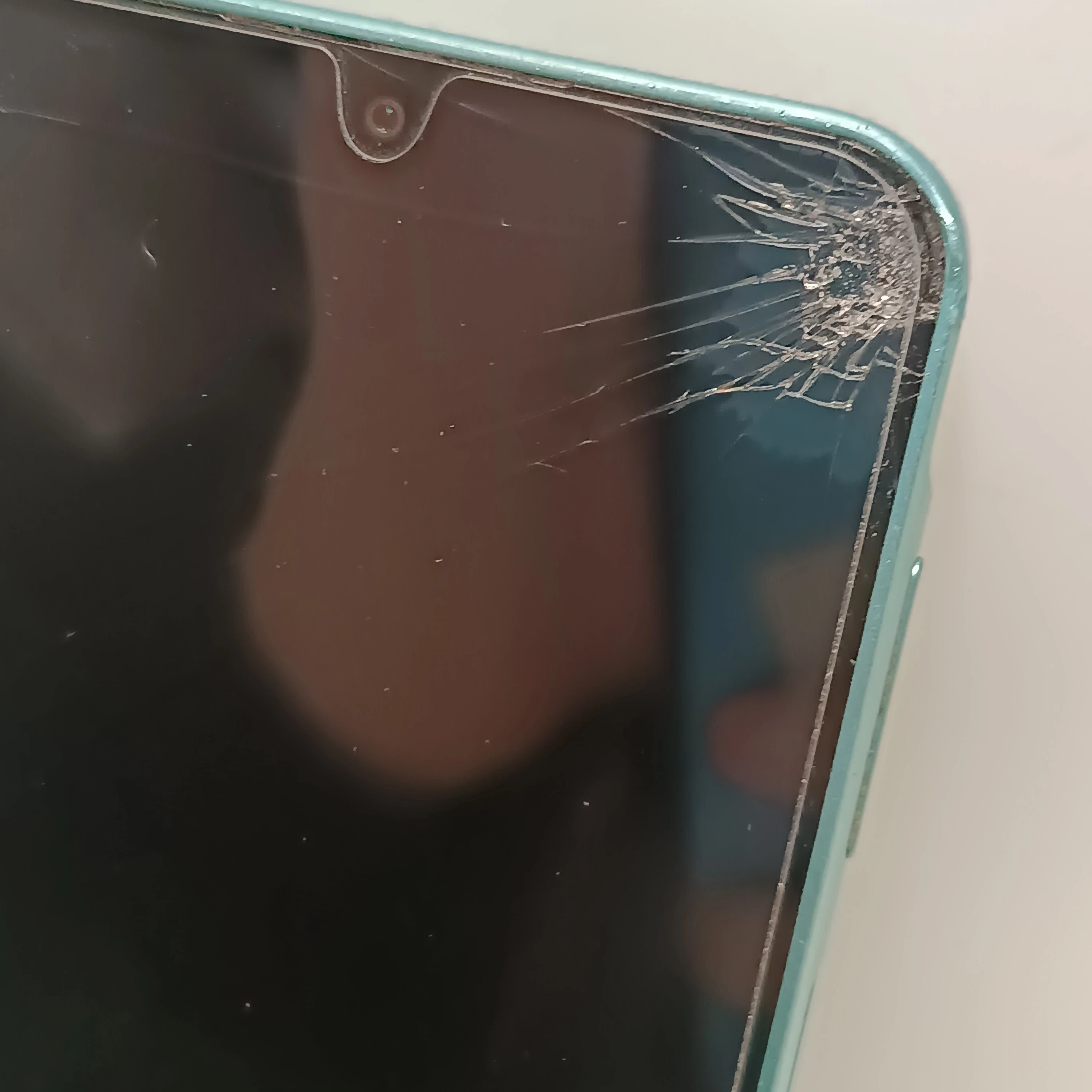 telefon-samsung-galaxy-a16-5g-4128gb-zbity-ekran-stan-11323-2