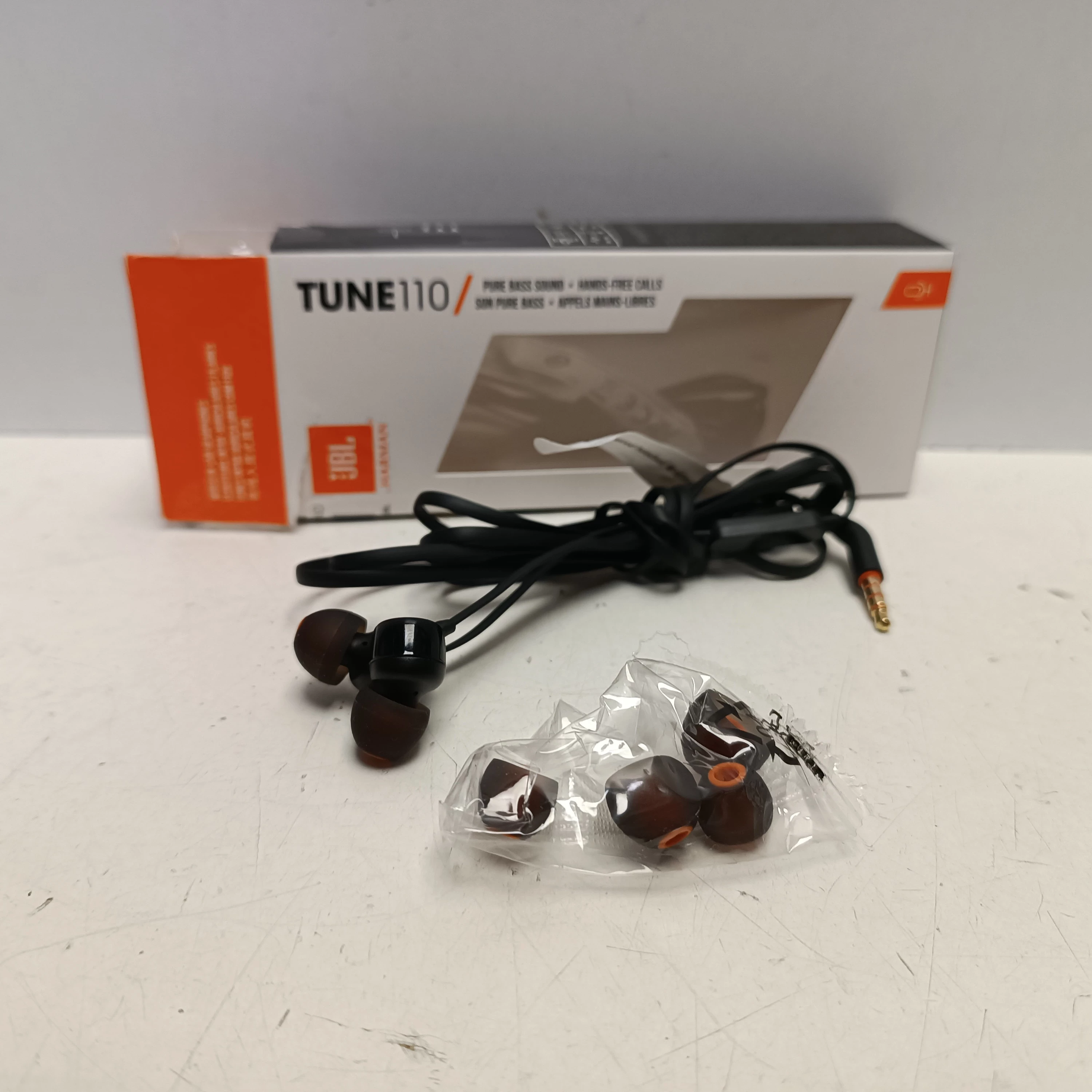 sluchawki-tune-110-jbl-ean-gtin-1200130022746