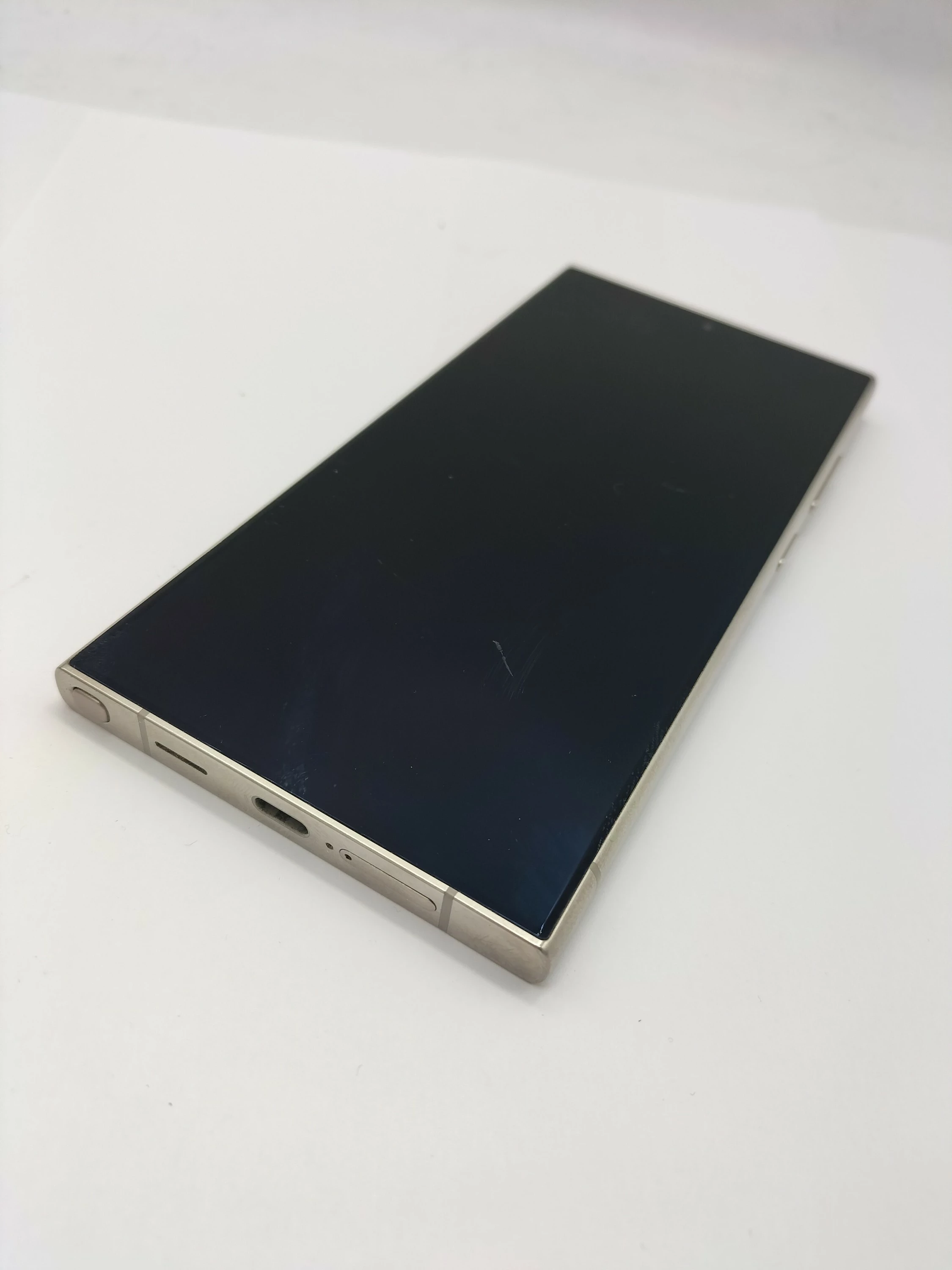 telefon-samsung-s24-ultra-12256gb-stan-11323-2