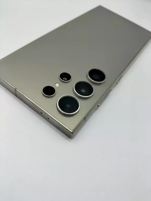 telefon-samsung-s24-ultra-12256gb-wbudowana-pamiec-202869-214185