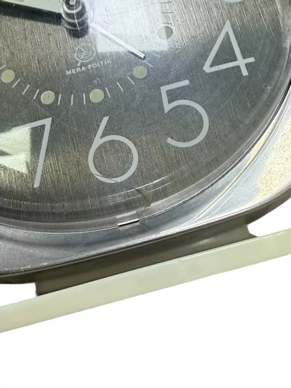 stary-budzik-zegarek-mera-poltik-stan-11323-253806