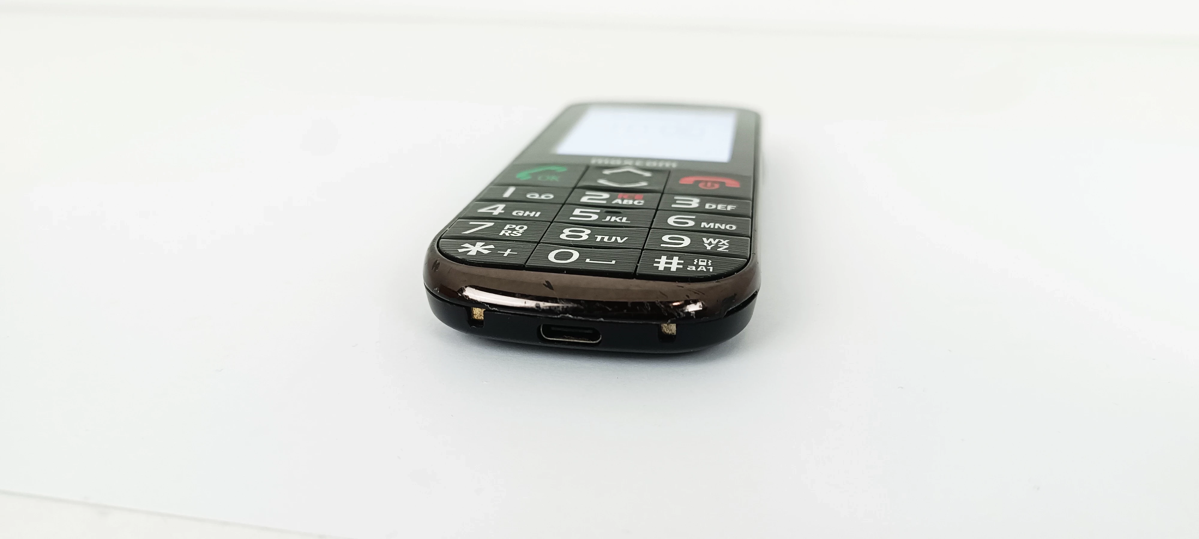 telefon-komorkowy-maxcom-mm724-wbudowana-pamiec-202869-214241