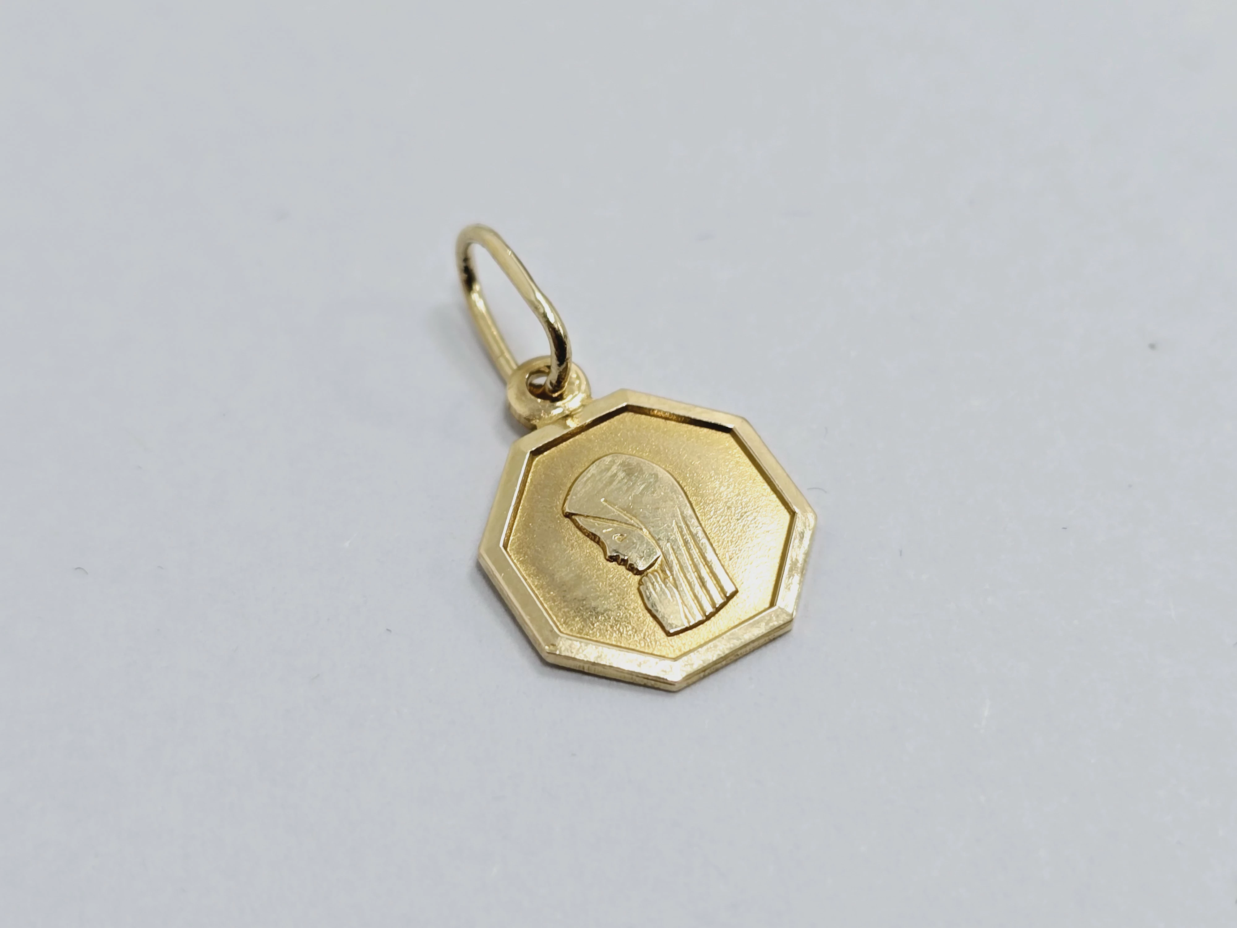 zlota-zawieszka-matka-boska-090g-585-aleje-jerozolimskie-33-warszawa-boonum