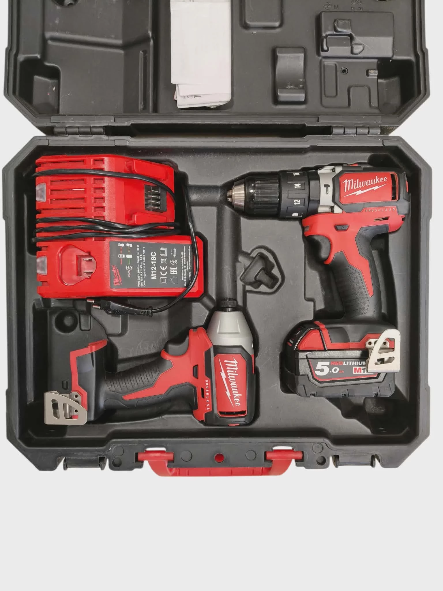 mega-zestaw-milwaukee-zakretarka-wkretarka-walizka-bateria-ladowarka-glowackiego-31-brzesko