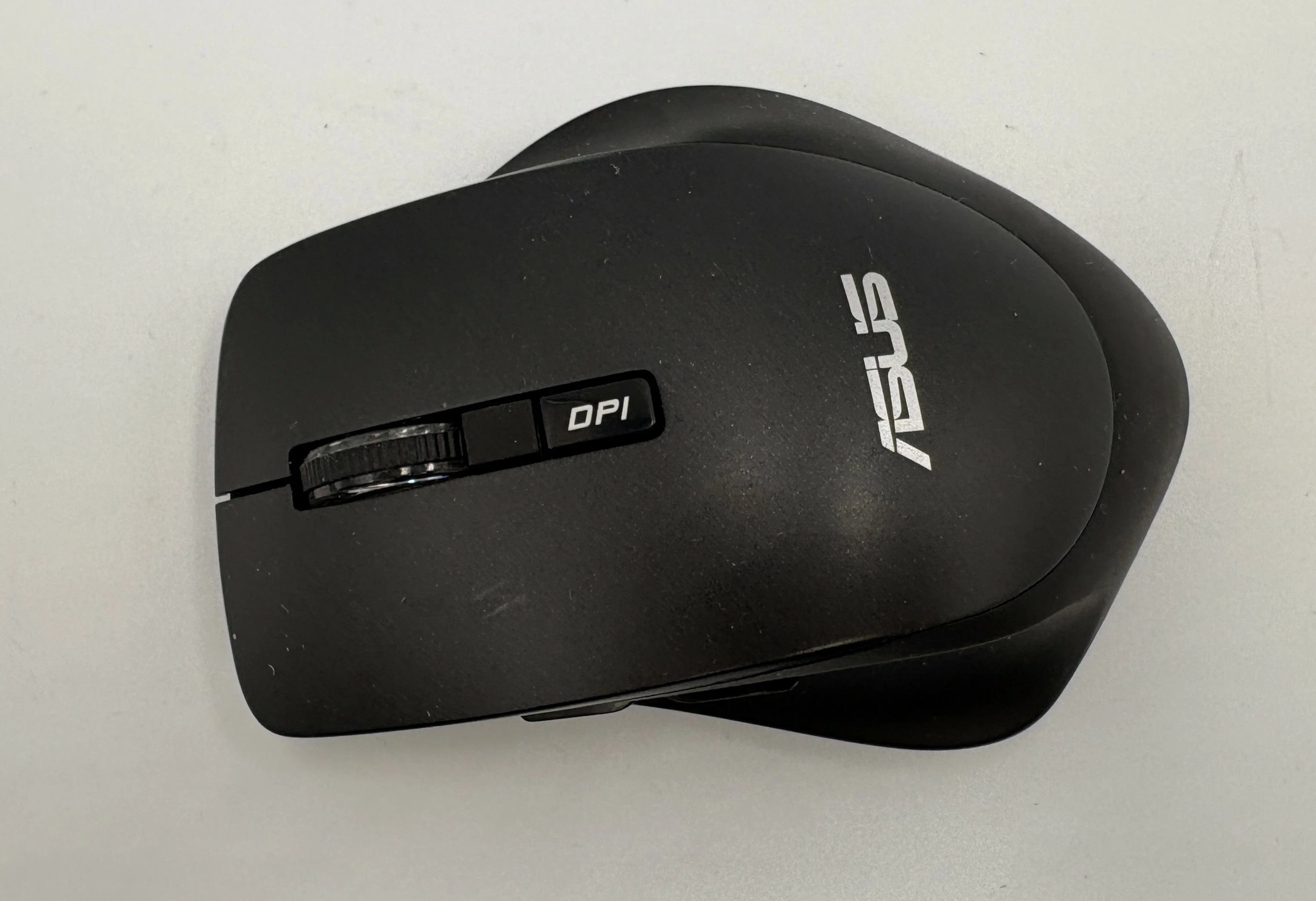 myszka-komputerowa-bezprzewodowa-asus-wt425-czarna-1600-dpi-stan-11323-2