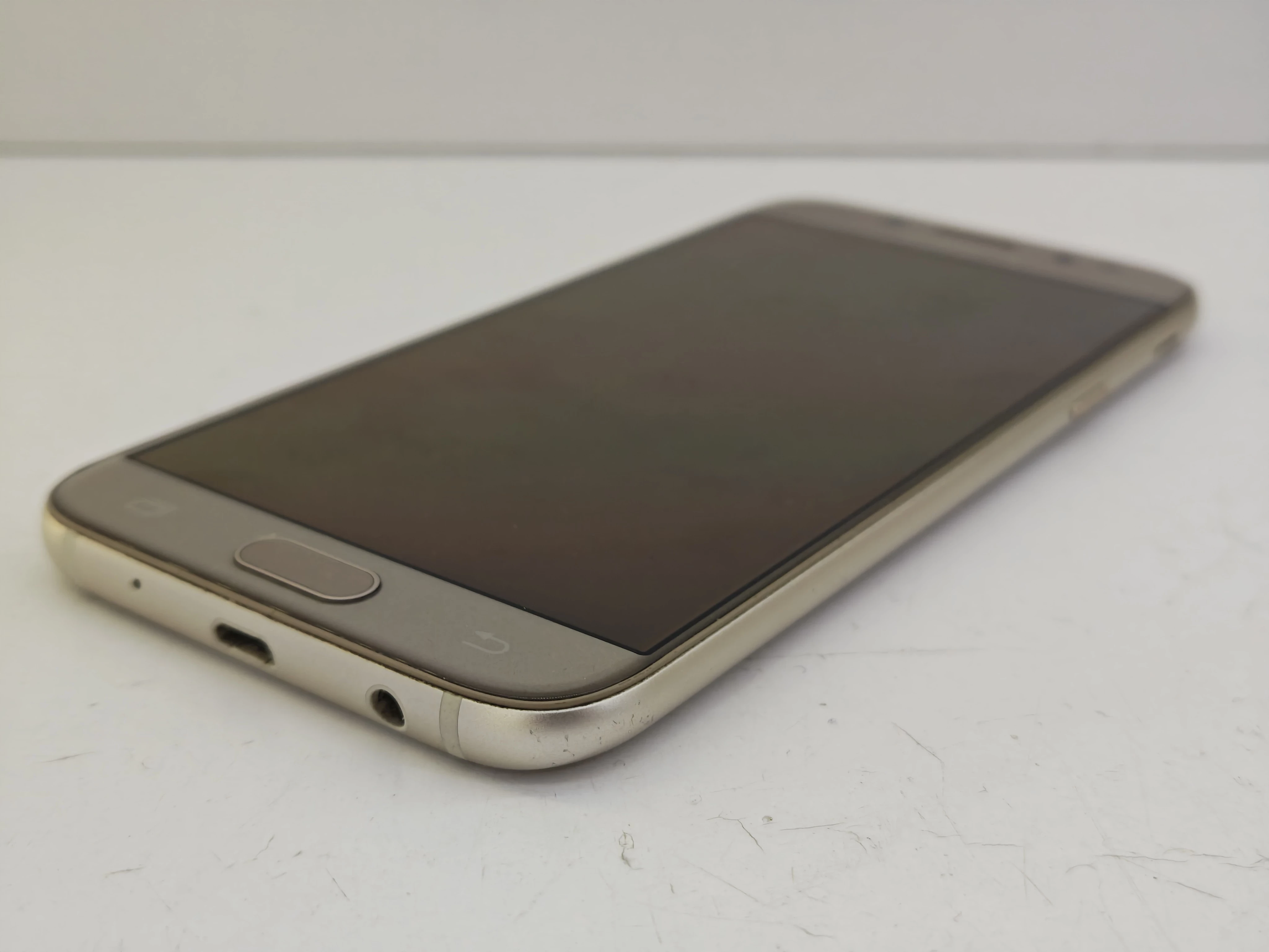 telefon-samsung-galaxy-j5-216gb-zloty-sam-stan-11323-2