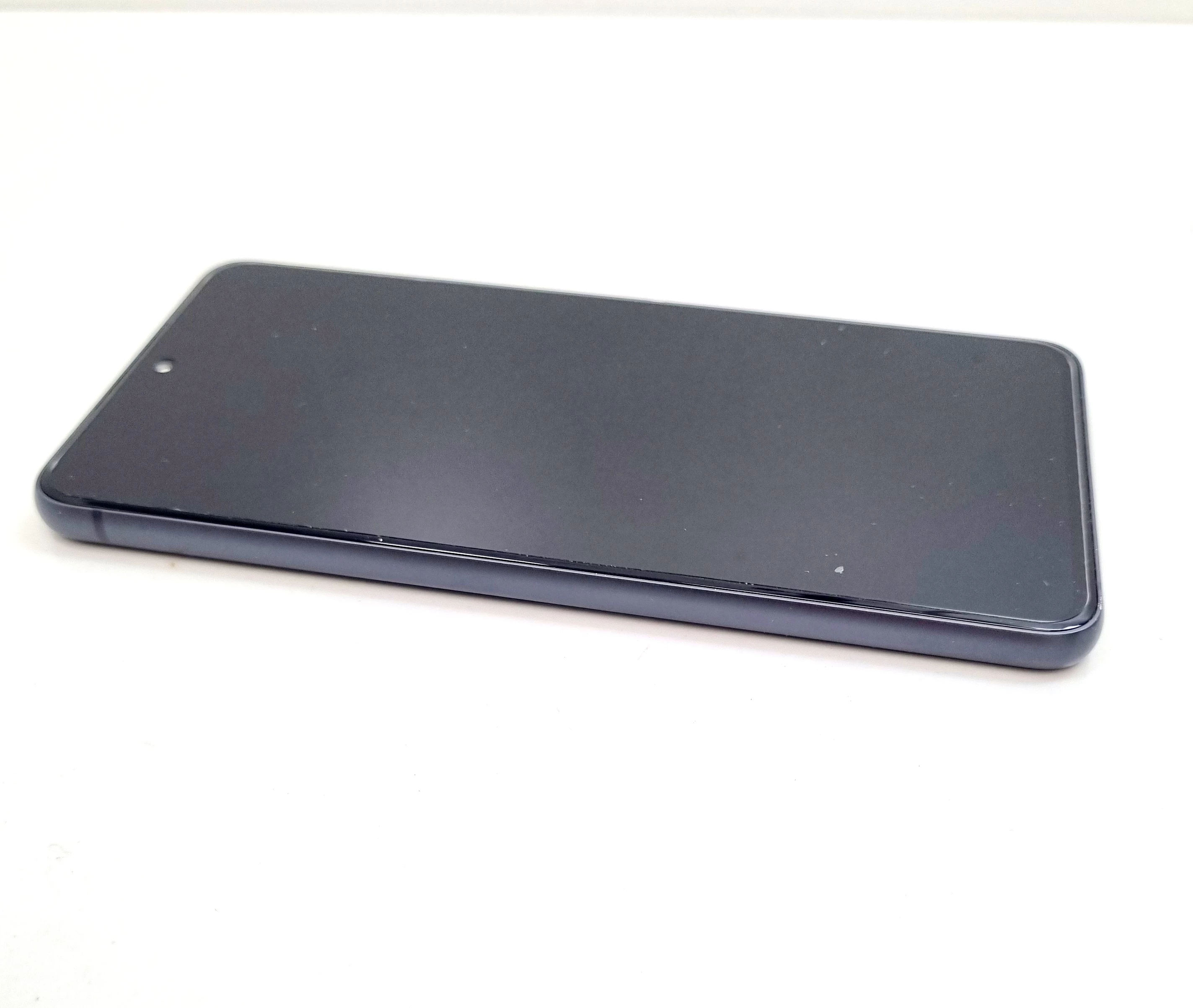 telefon-samsung-galaxy-s21-fe-6-gb-128-gb-5g-szary-kod-producenta-sm-g990bzafeue