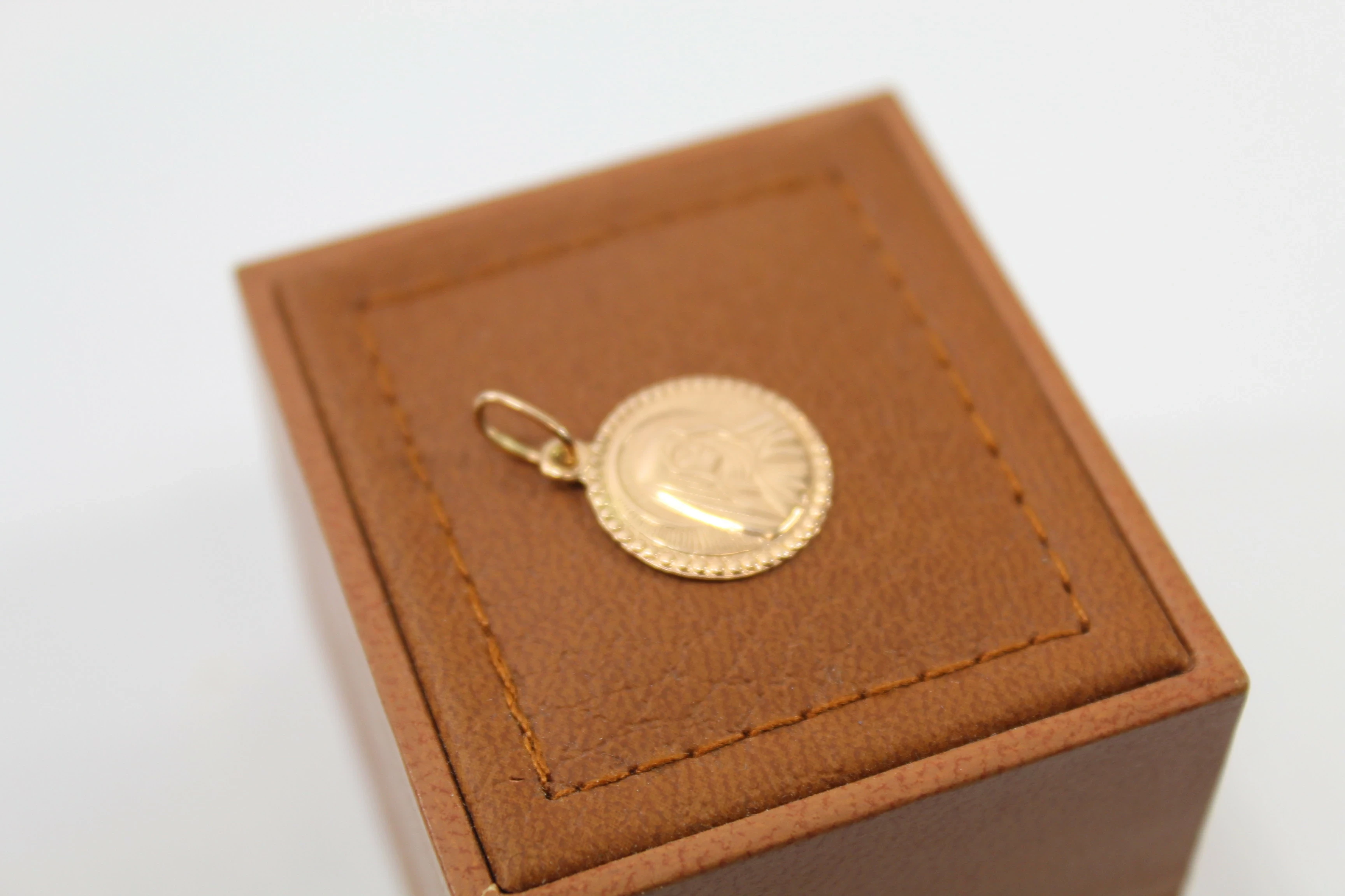 pobozna-zlota-zawieszka-p585-typ-129254-2