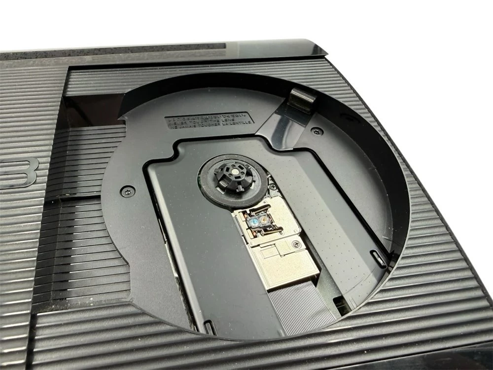 konsola-playstation-3-super-slim-cech-4204a-320gb-rodzaje-odtwarzanych-nosnikow-205982-1