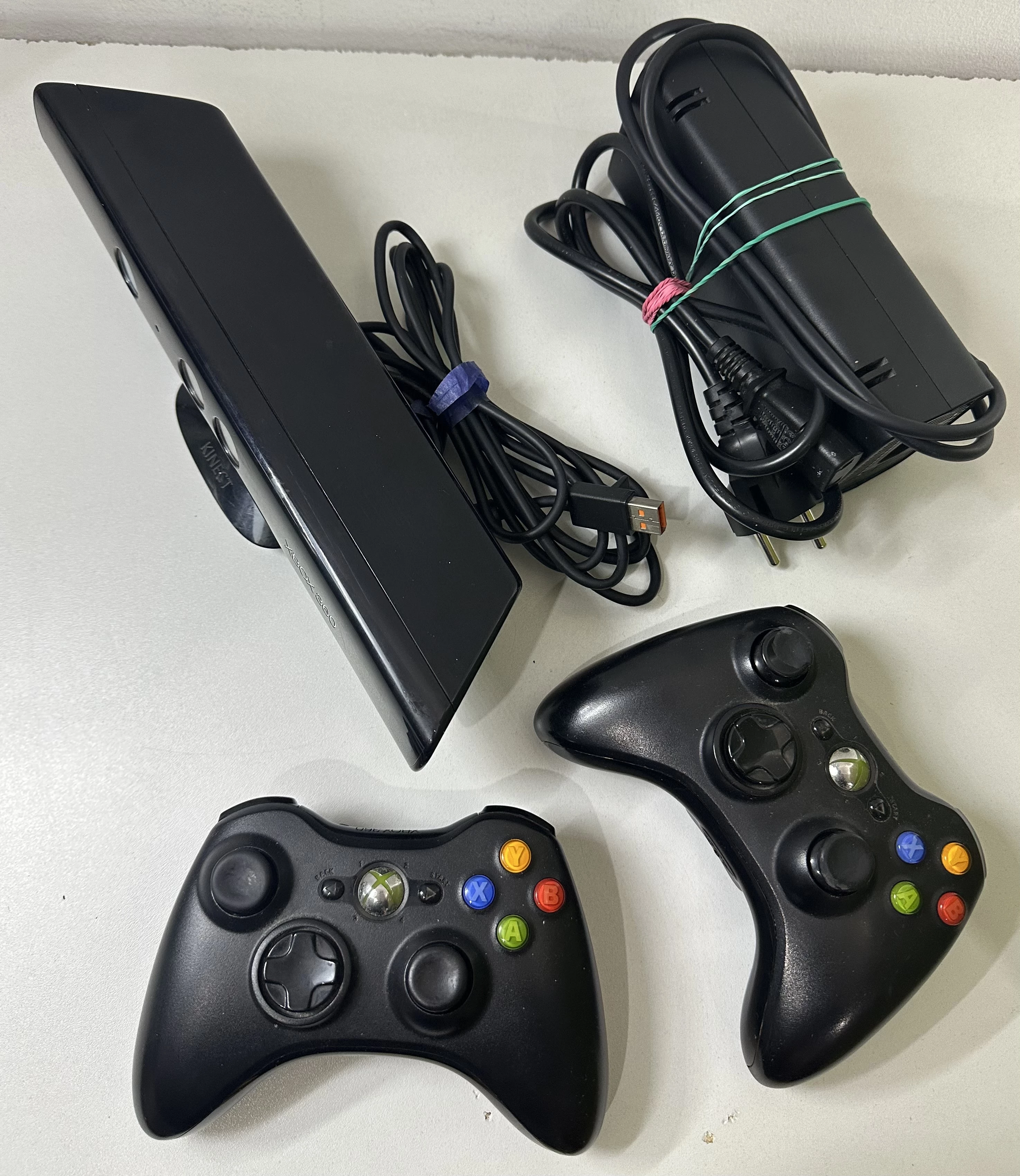 konsola-xbox-360-250gb-zestaw-gry-w-zestawie-205998-225570