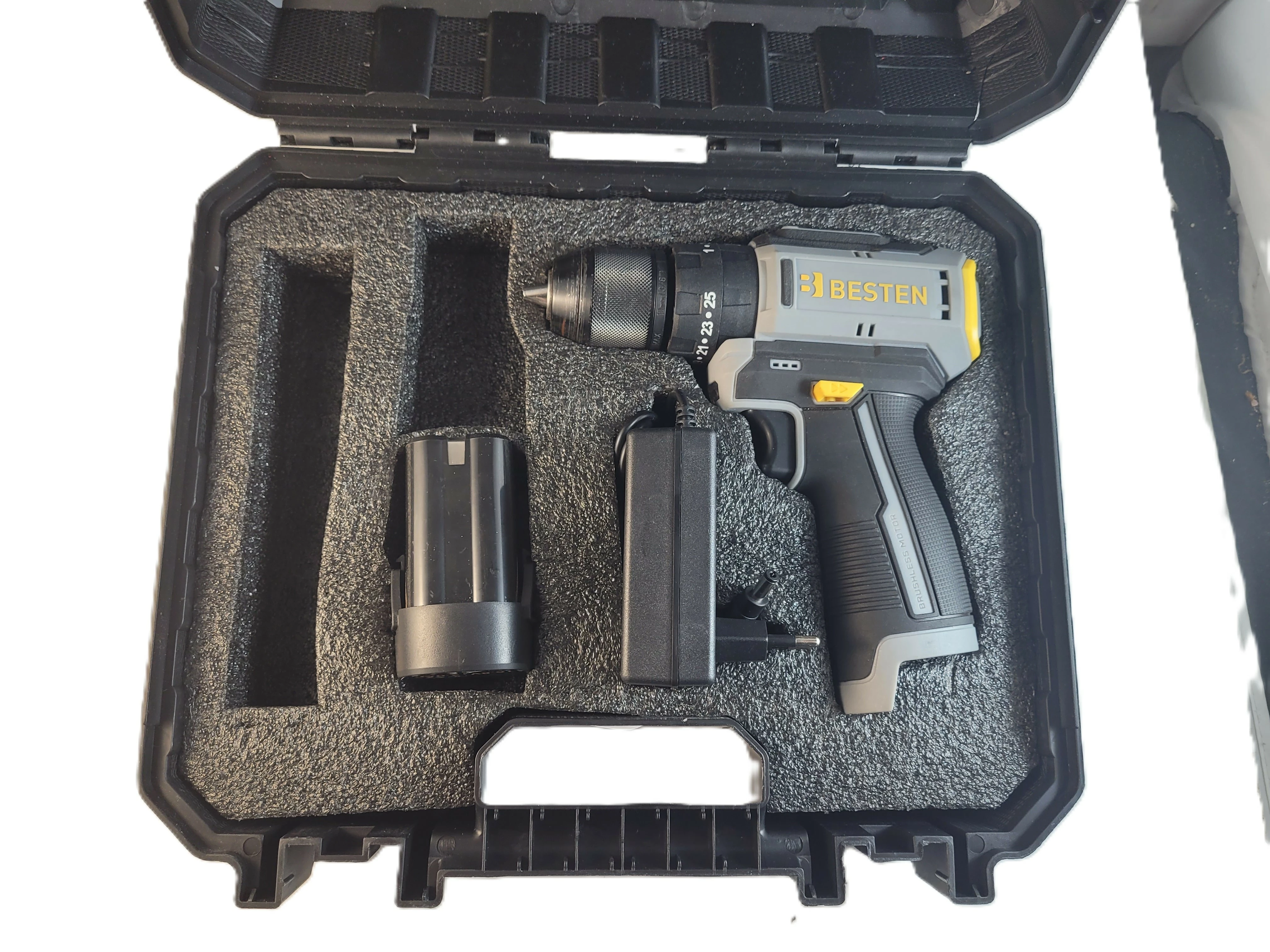 akumulatorowa-wiertarko-wkretarka-besten-be0002886-z-udarem-bezszczotkowa-ean-gtin-5906124911084