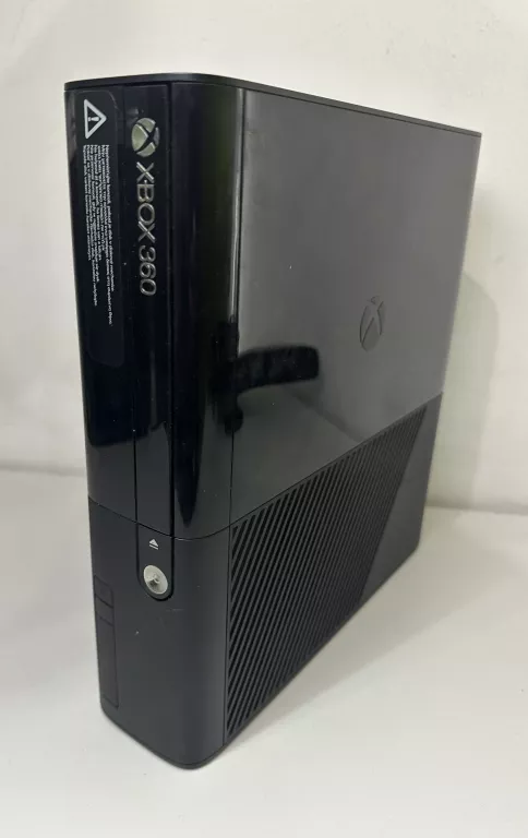 konsola-xbox-360-250gb-zestaw-dysk-wbudowana-pamiec-5179-10