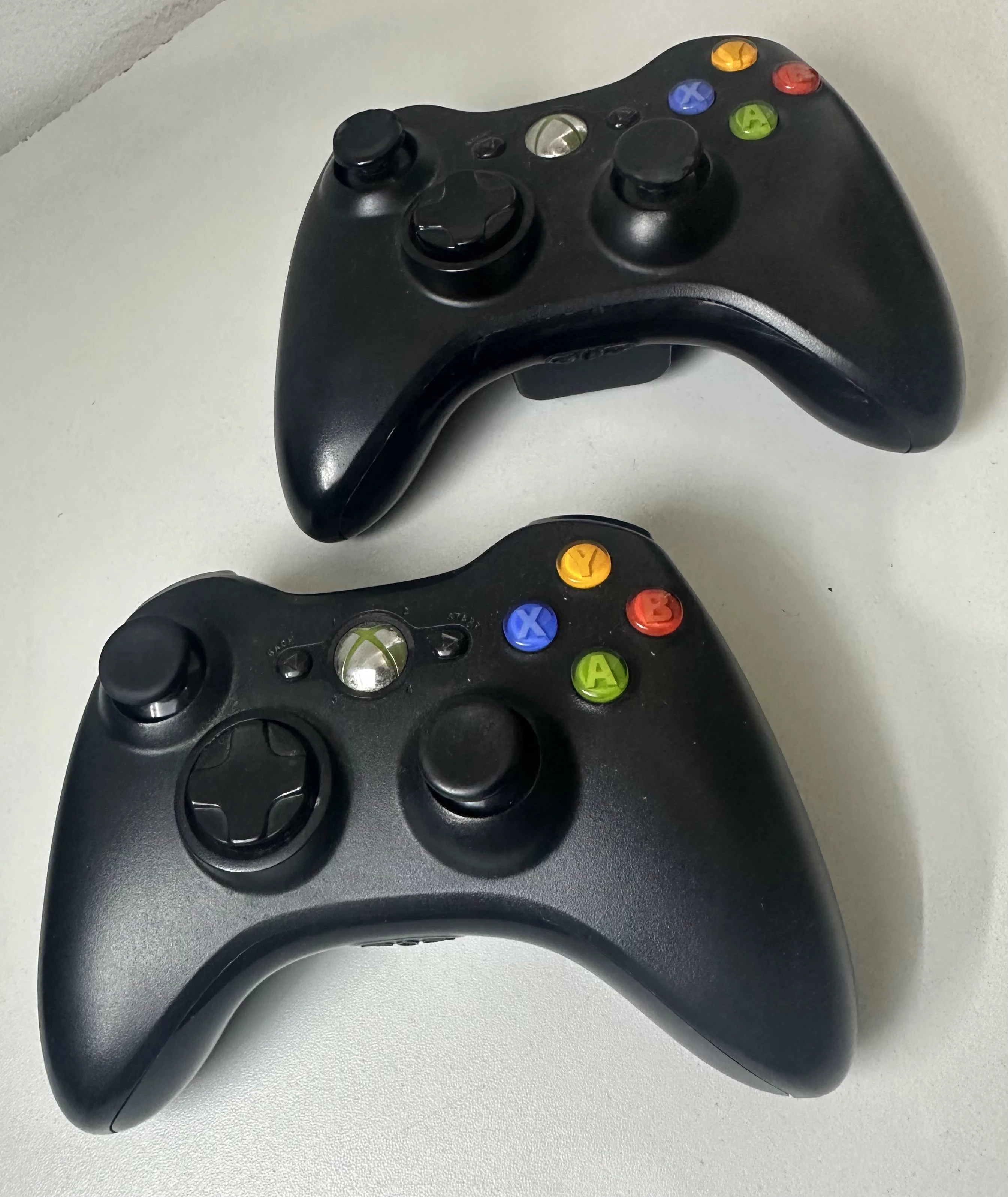 konsola-xbox-360-250gb-zestaw-stan-11323-2