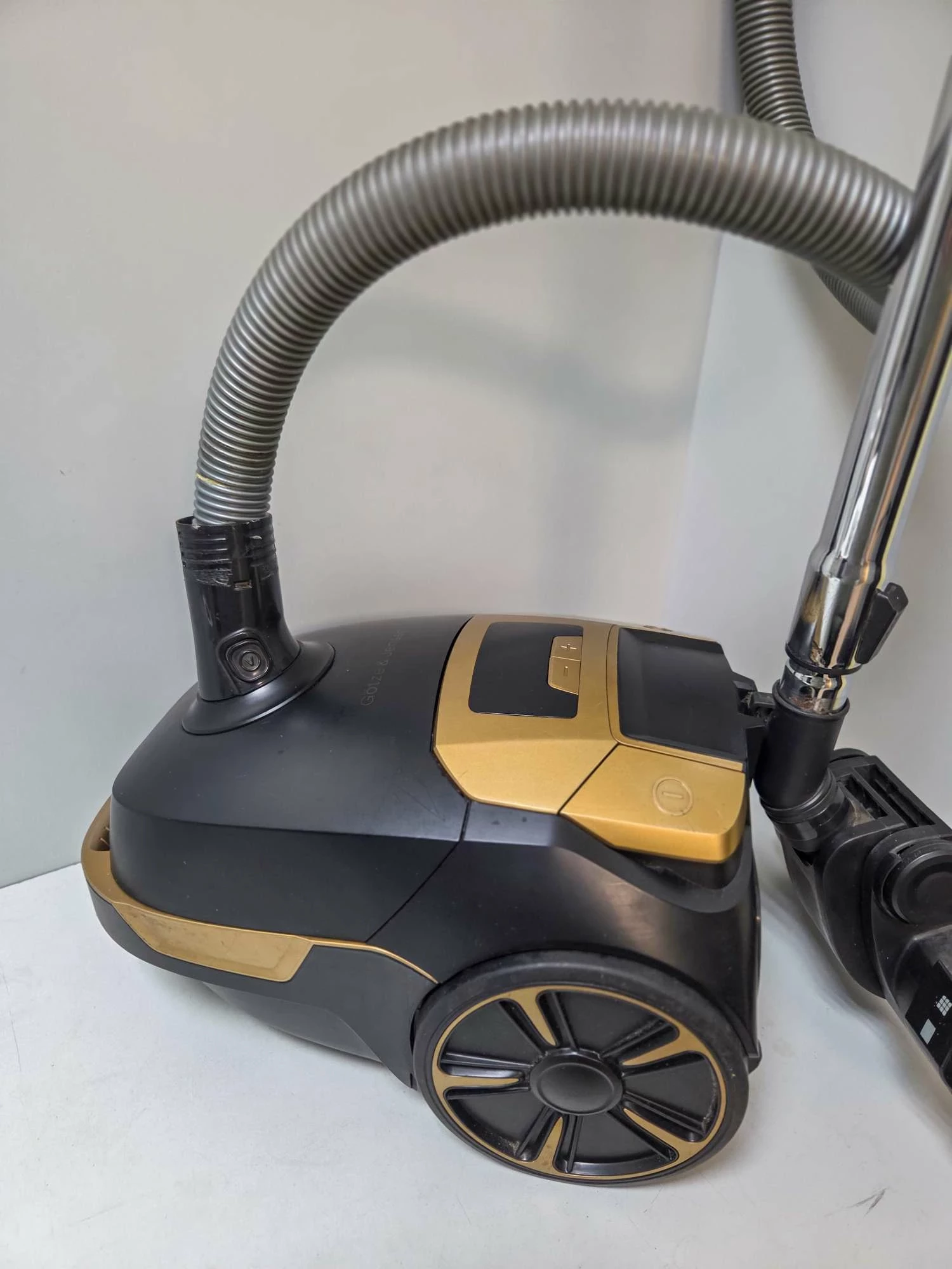 odkurzacz-workowy-gotze-jensen-vc900-ean-gtin-5902686230830