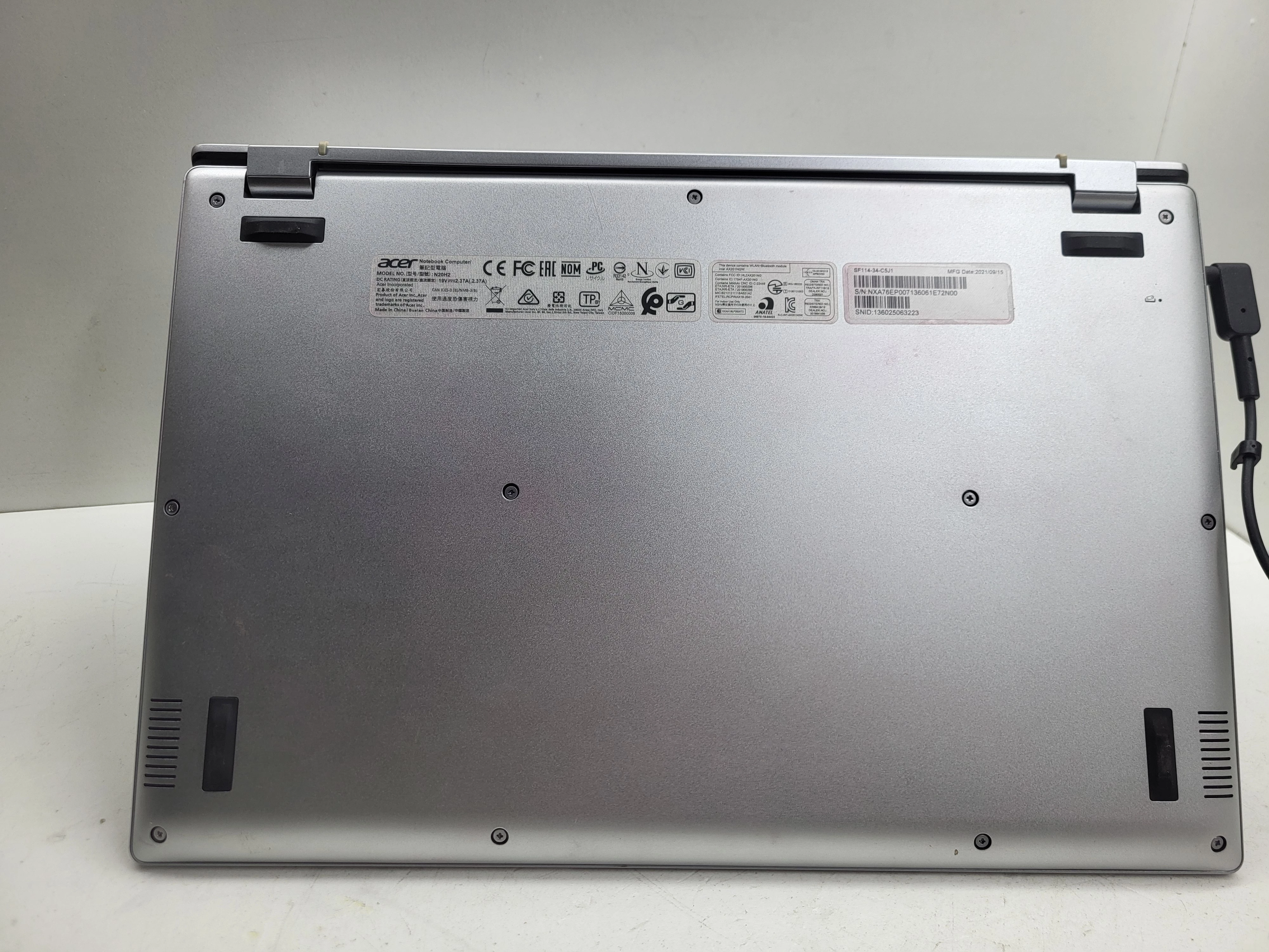 laptop-acer-swift-1-przekatna-ekranu-1400