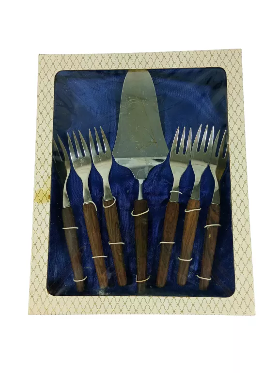 zestaw-sztuccow-do-ciasta-armii-krajowej-1a-goldap