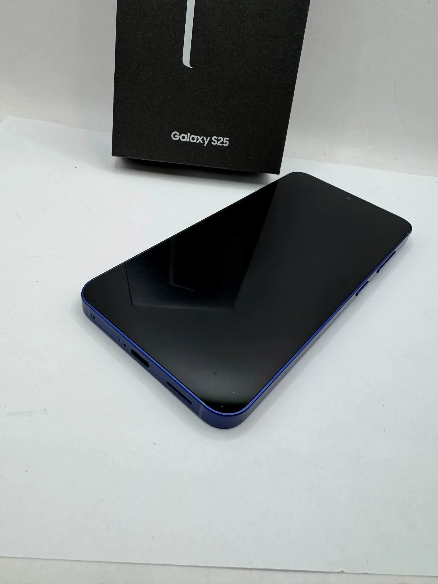 telefon-samsung-galaxy-s25-komplet-12128-gb-idealny-system-operacyjny-4388-1