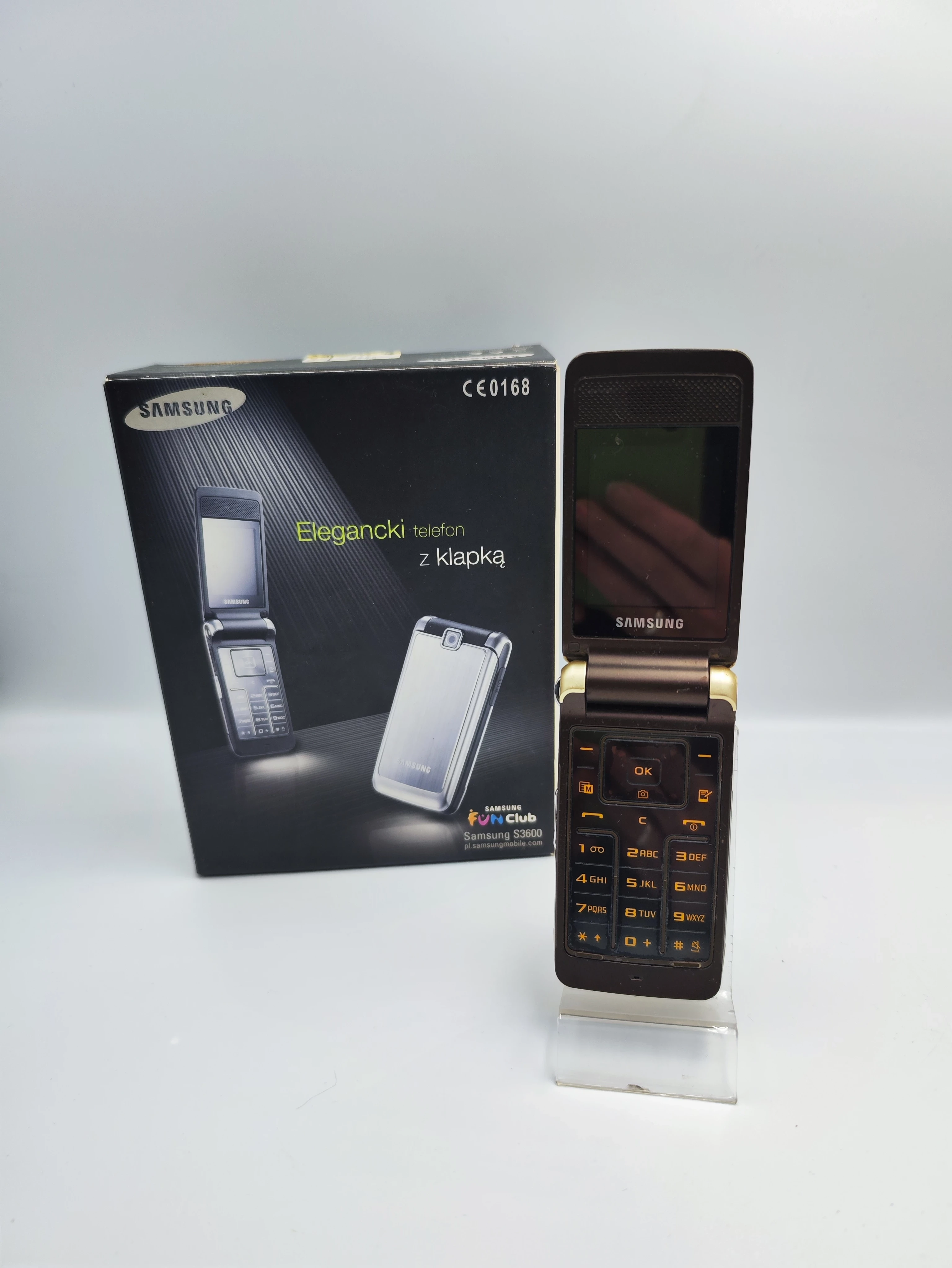 telefon-samsung-s3600-przekatna-ekranu-220