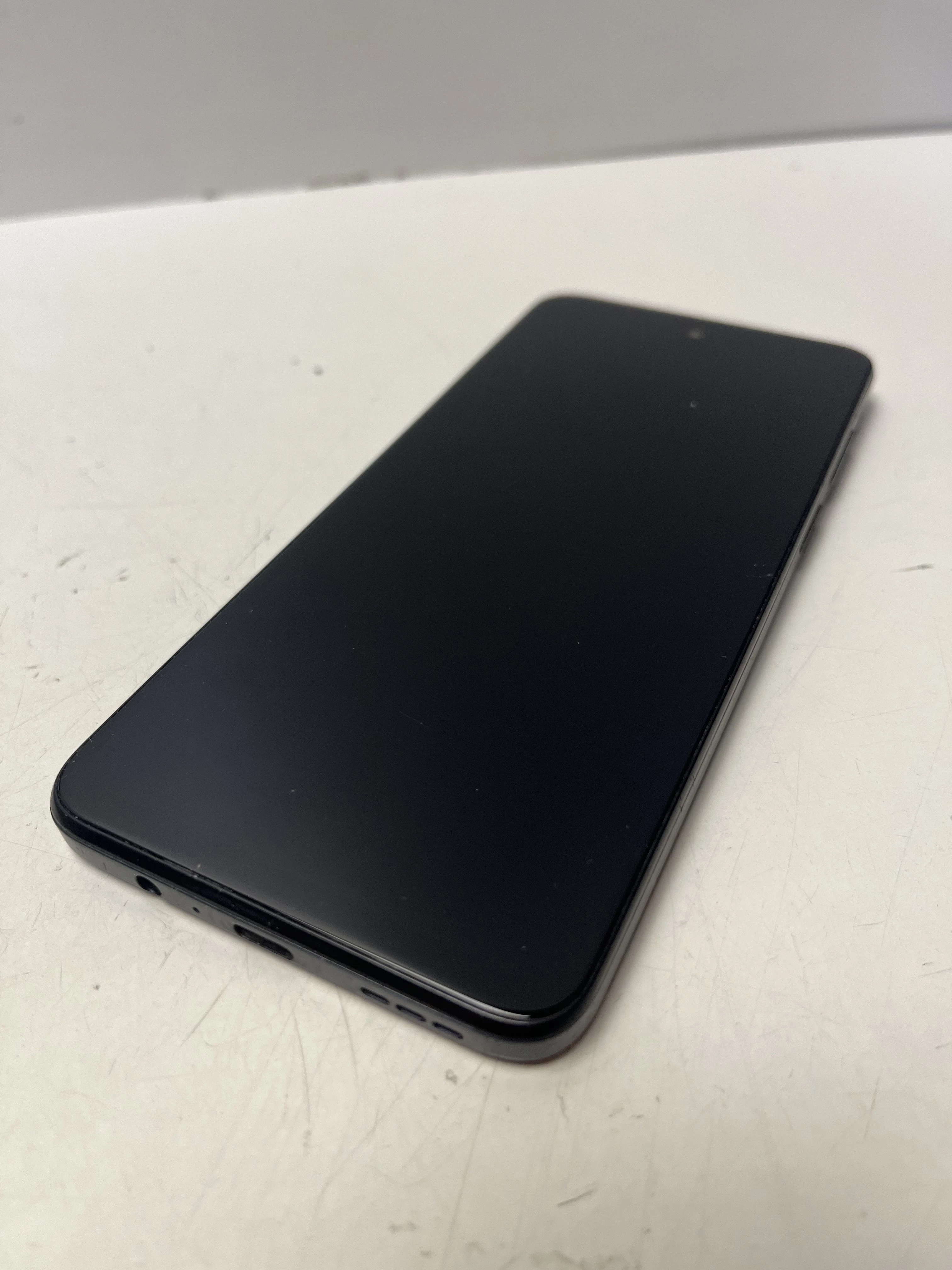 telefon-moto-g53-4128gb-typ-202685-212929