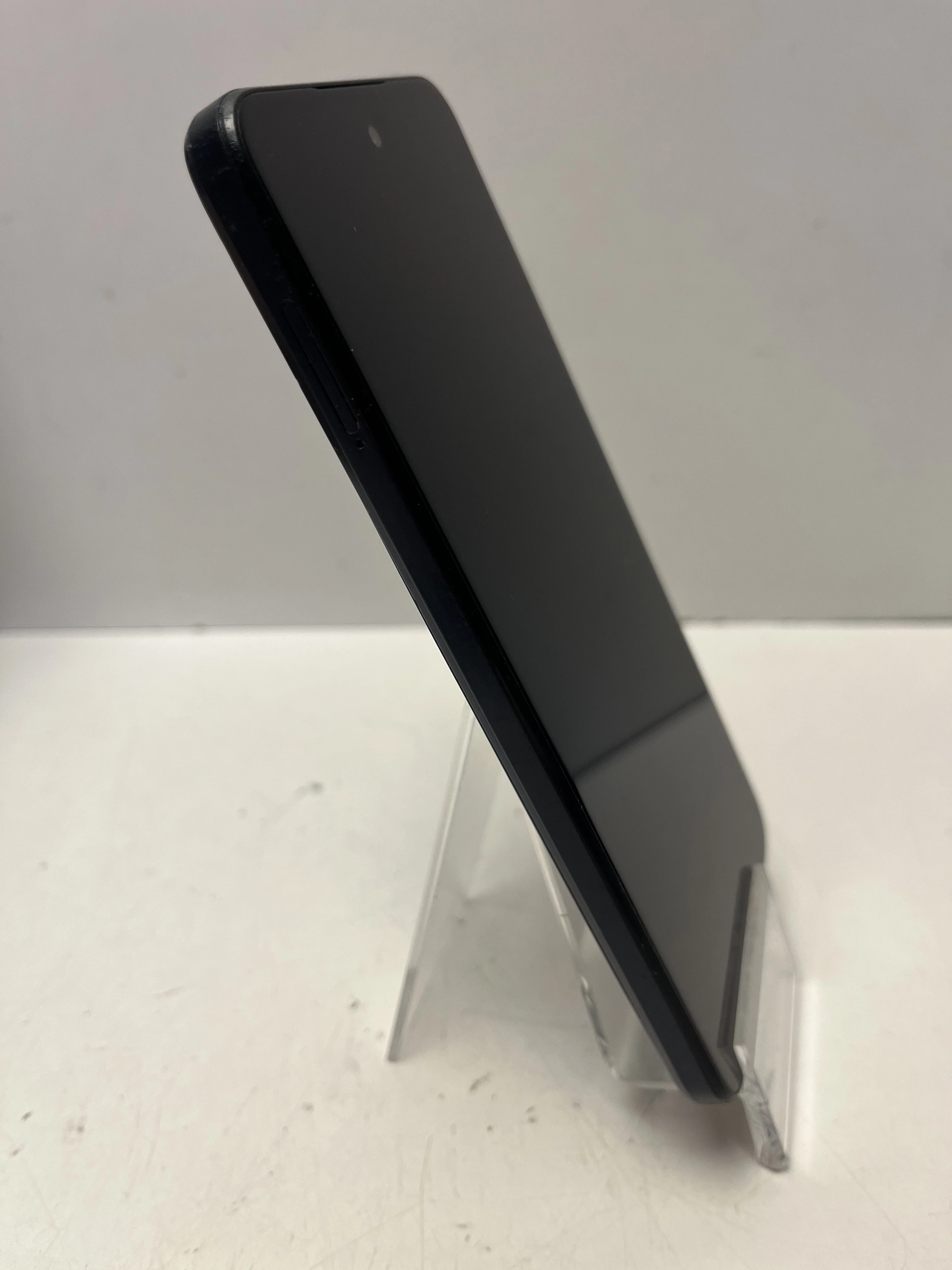 telefon-moto-g53-4128gb-system-operacyjny-4388-1