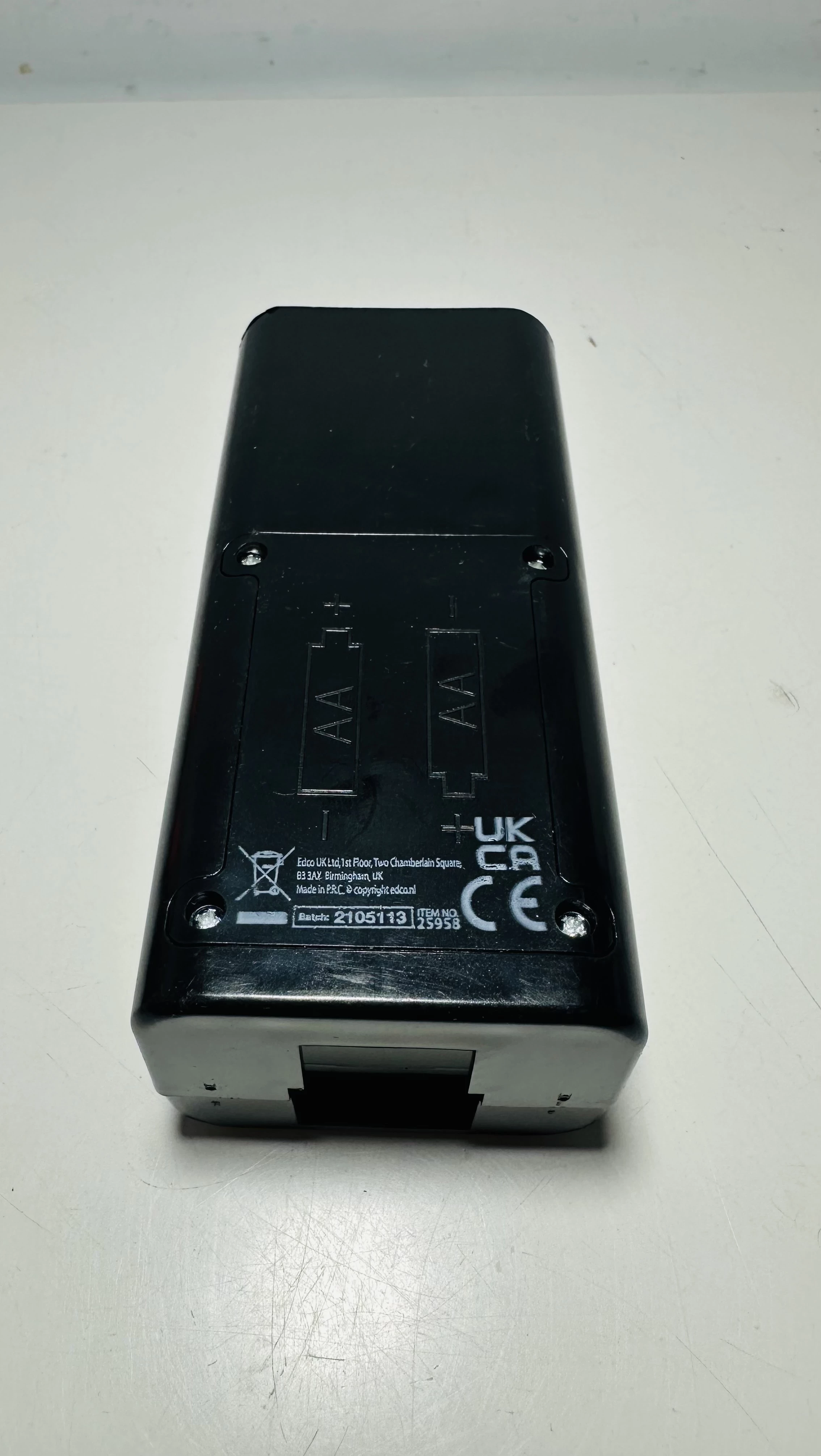 atrapa-kamery-na-baterie-grundig-kod-producenta-159768711252259581