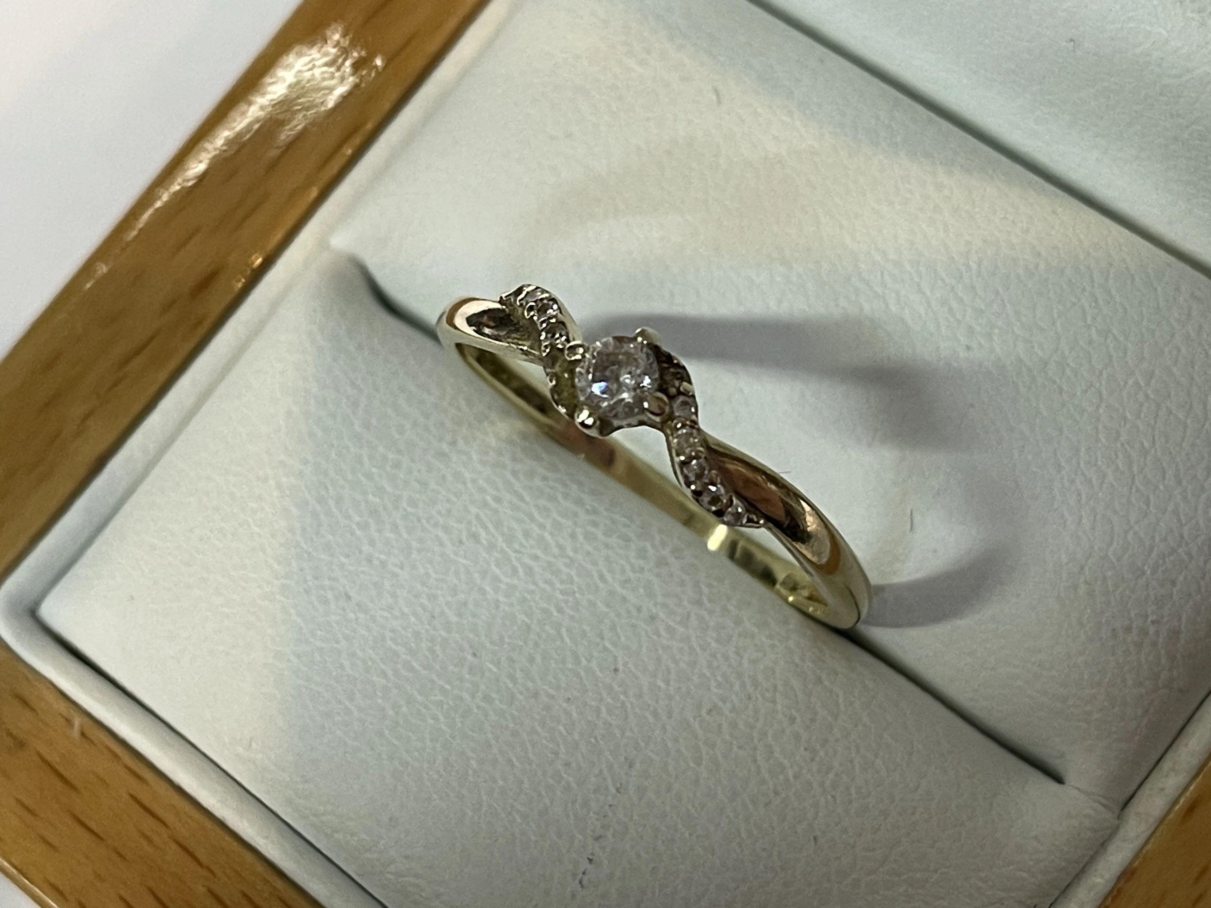 zloty-pierscionek-cyrkonie-585-151g-r18-kamien-17088-128