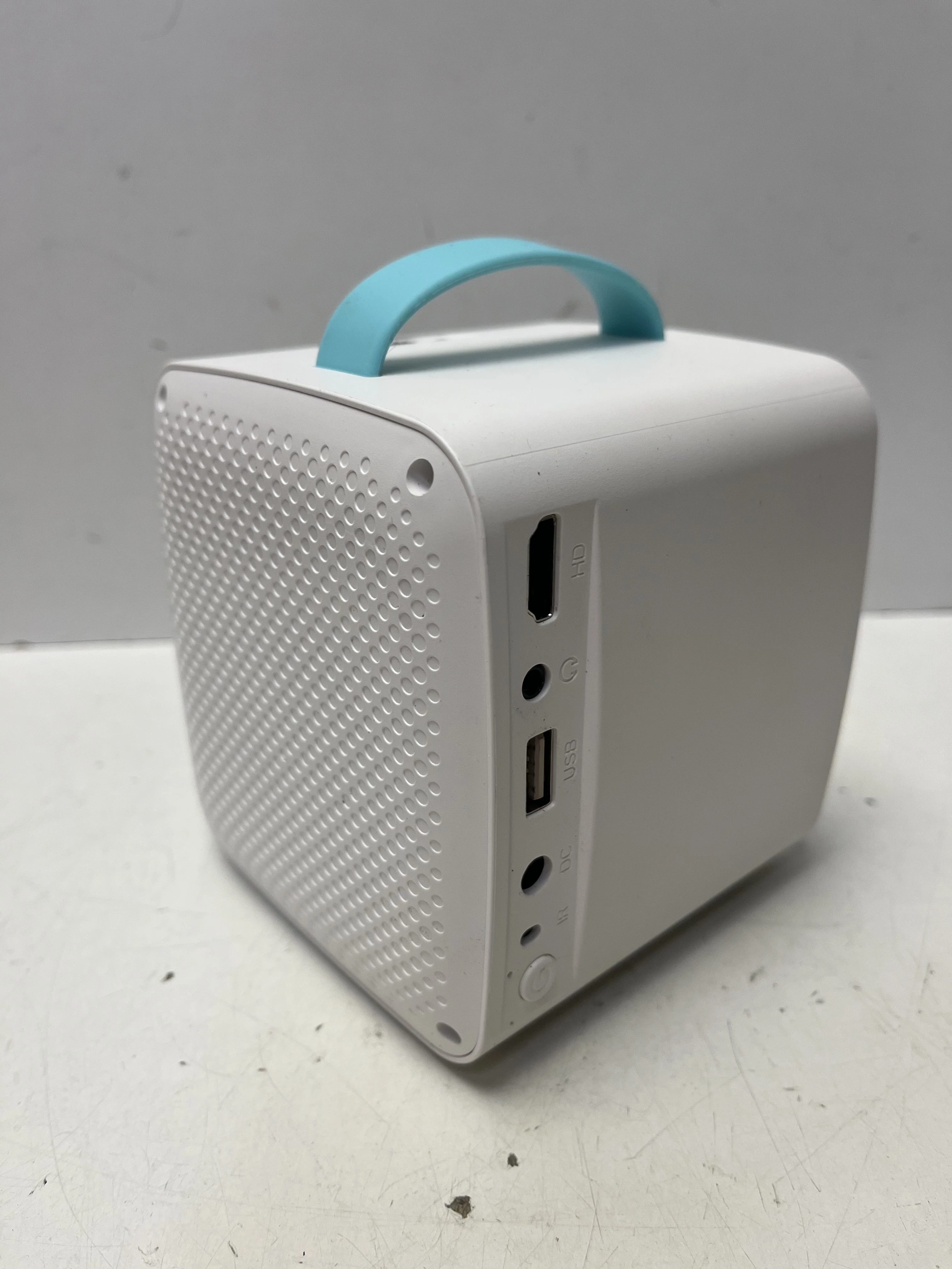 projektor-4k-led-1080p-technologia-wyswietlania-204793-221741