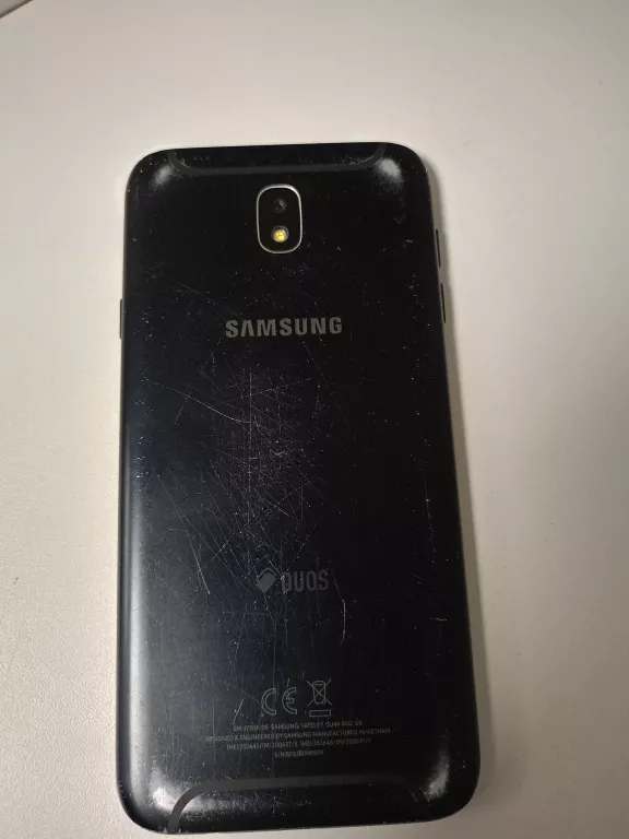 telefon-samsung-galaxy-j7-316-gb-pekniecia-na-ekranie-system-operacyjny-4388-1