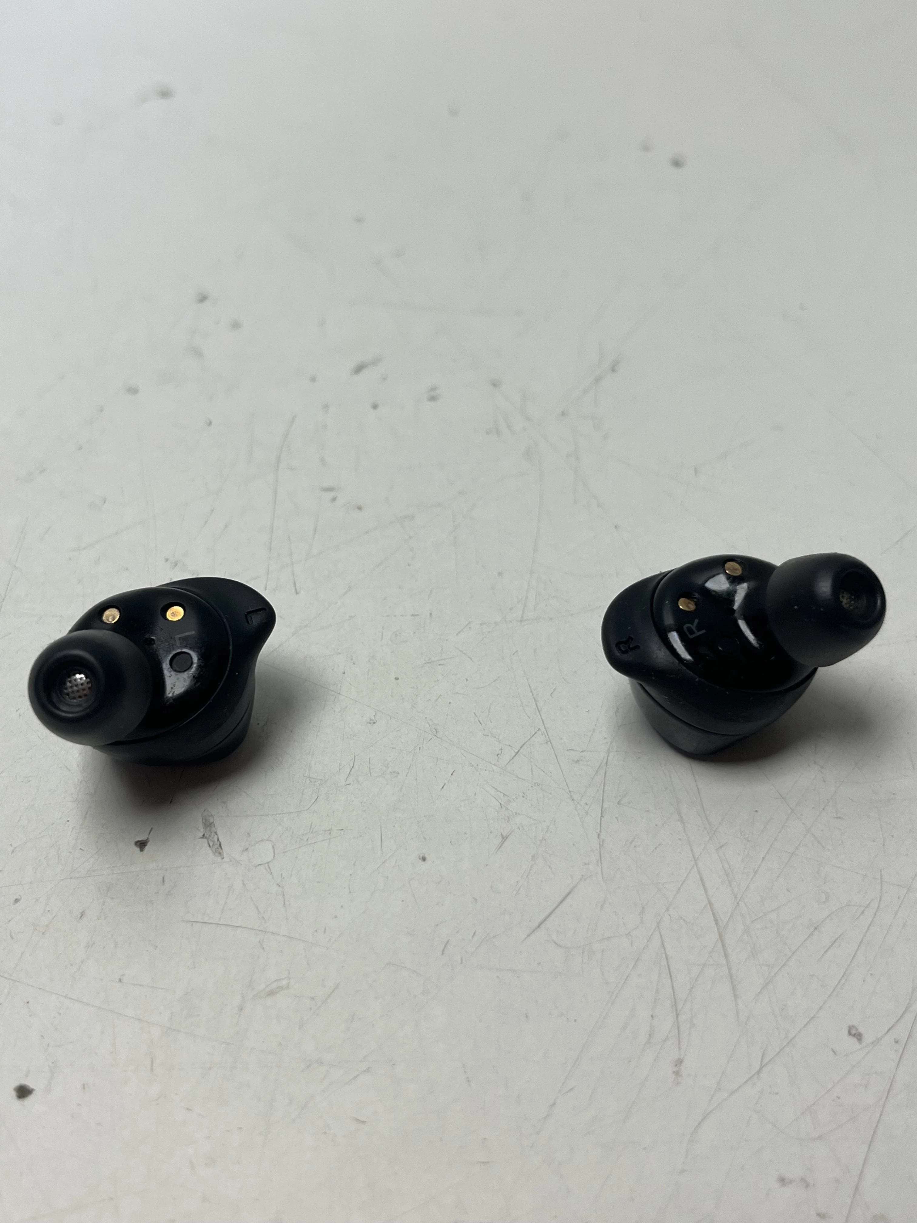 samsung-galaxy-buds-plus-stan-11323-2