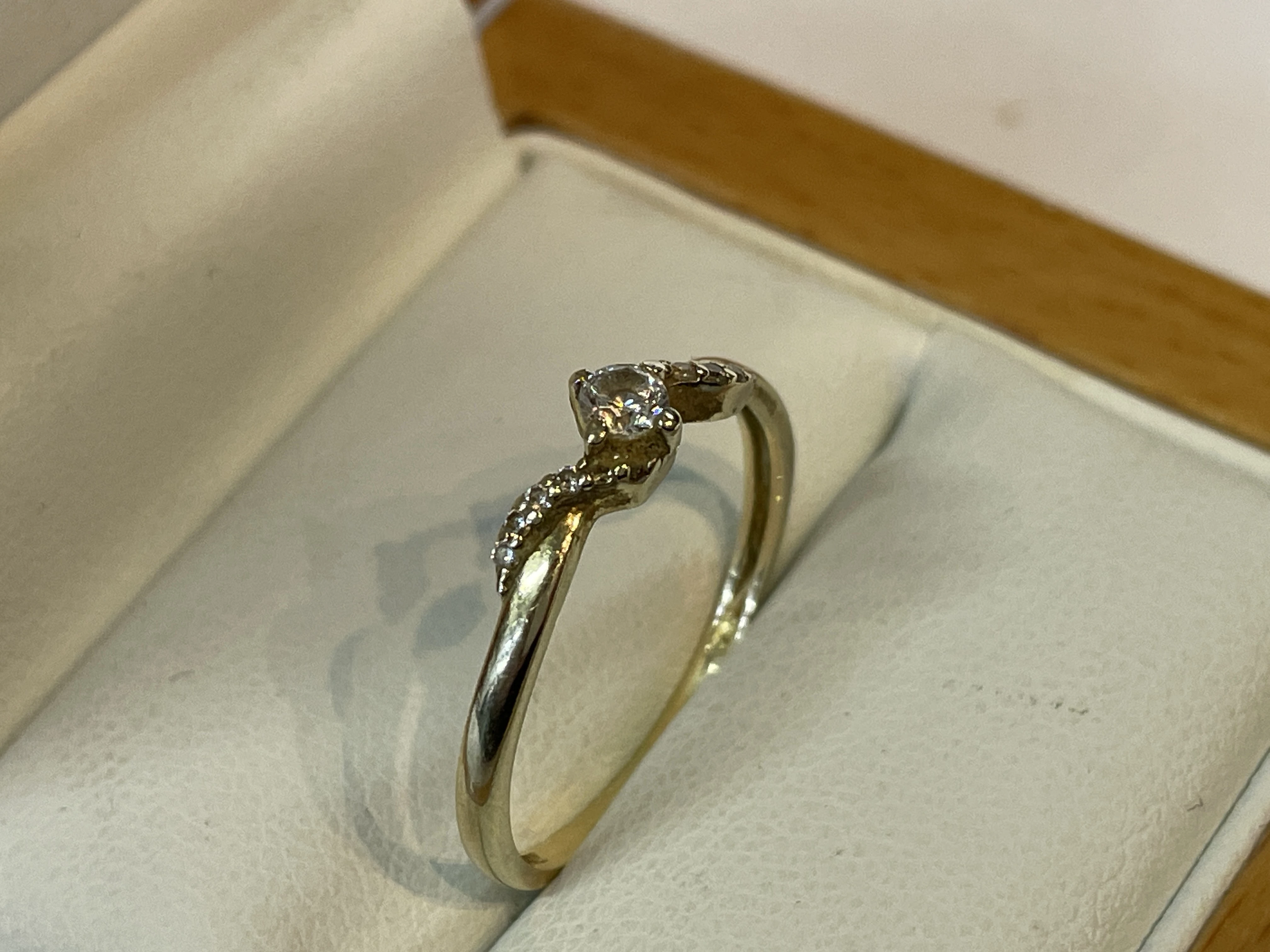 zloty-pierscionek-cyrkonie-585-151g-r18-material-15835-2