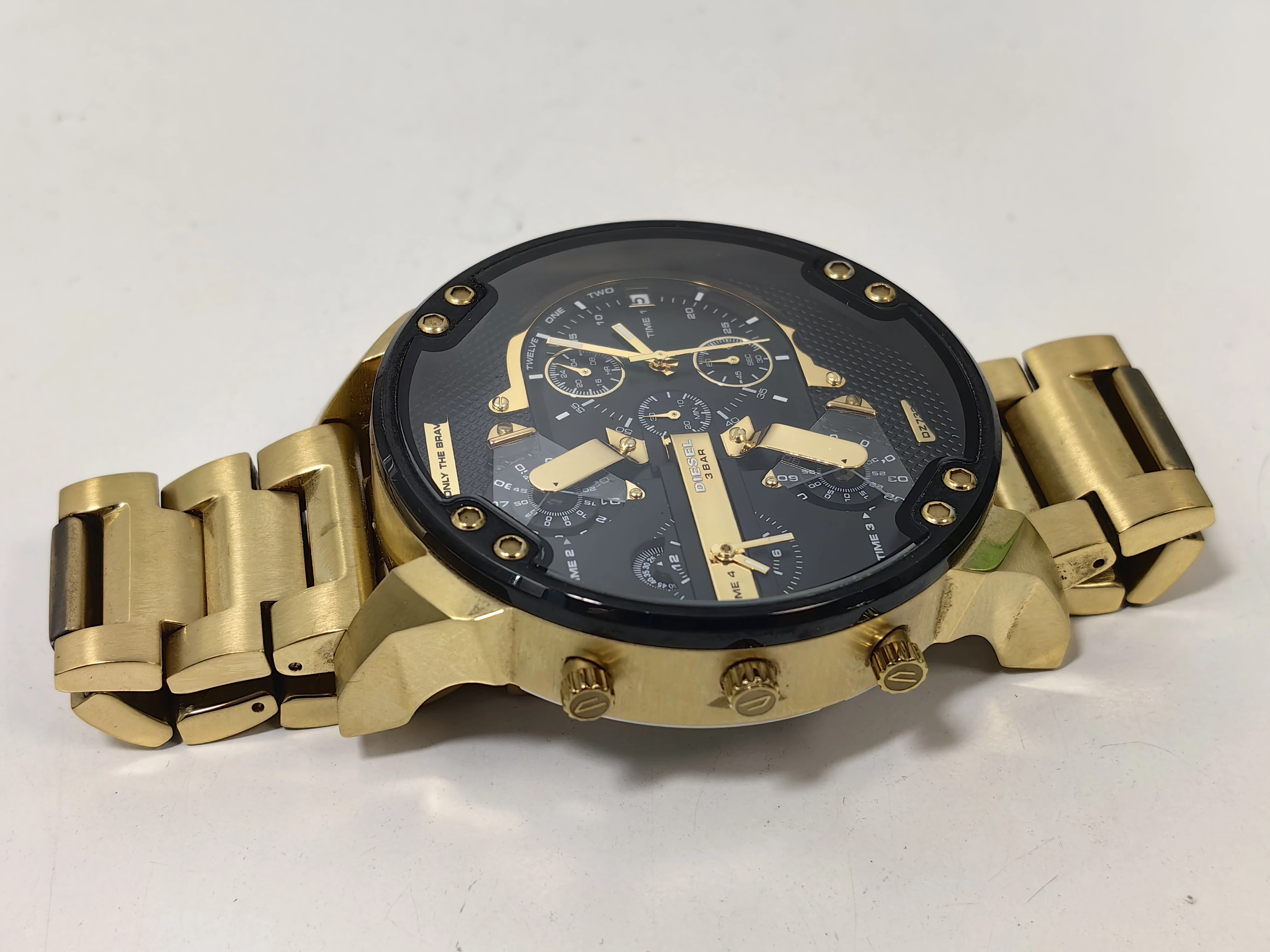 zegarek-meski-diesel-mr-daddy-20-dz7333-zloty-ksztalt-koperty-129223-2