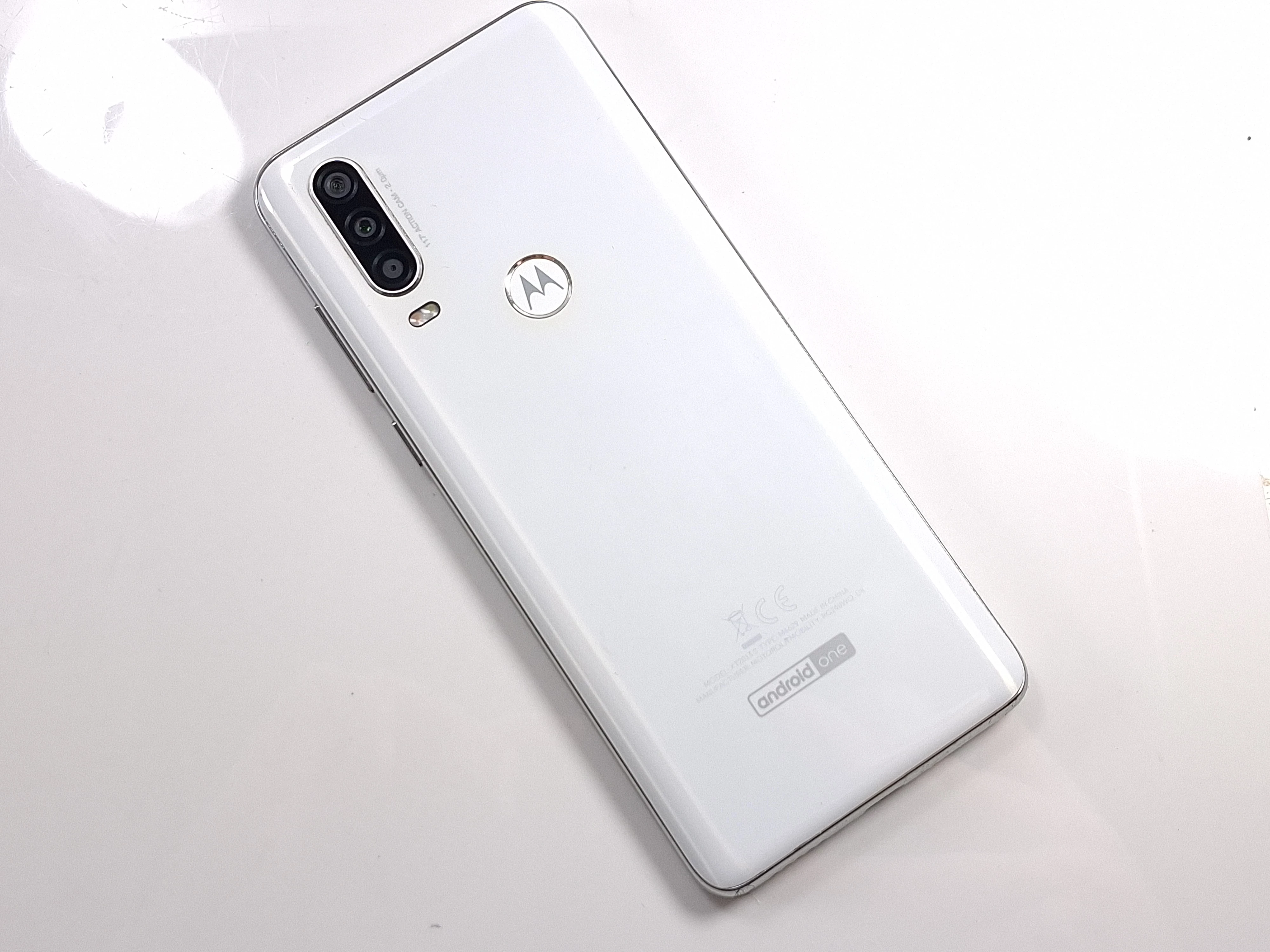 telefon-motorola-one-action-4-gb-128-gb-4g-lte-system-operacyjny-4388-1