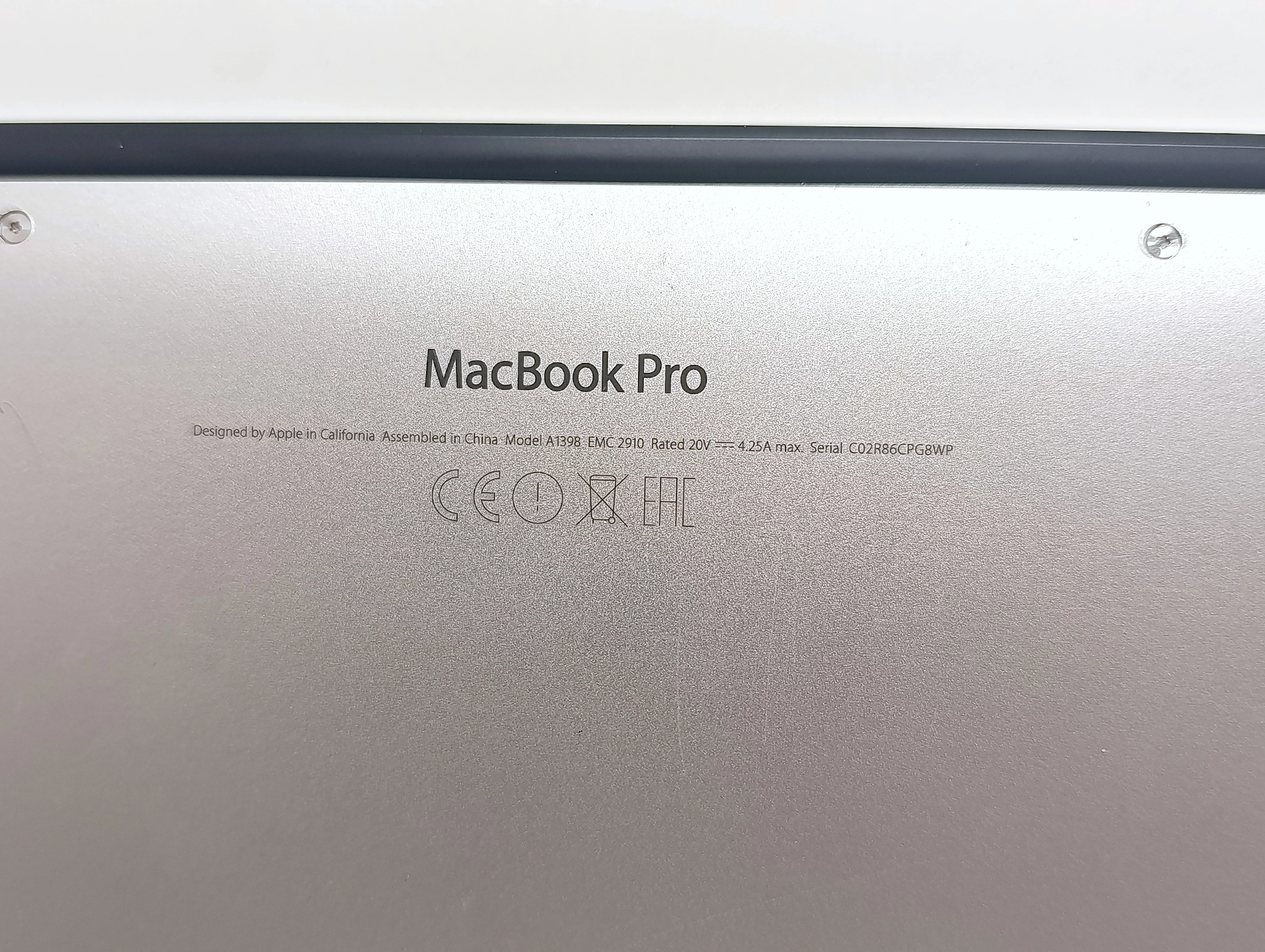 laptop-macbook-pro-2015-a1398-pojemnosc-dysku-500