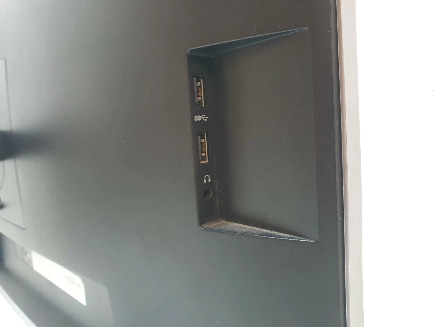 monitor-hp-hstnd-9621-a-okablowanie-typ-matrycy-206590-228086