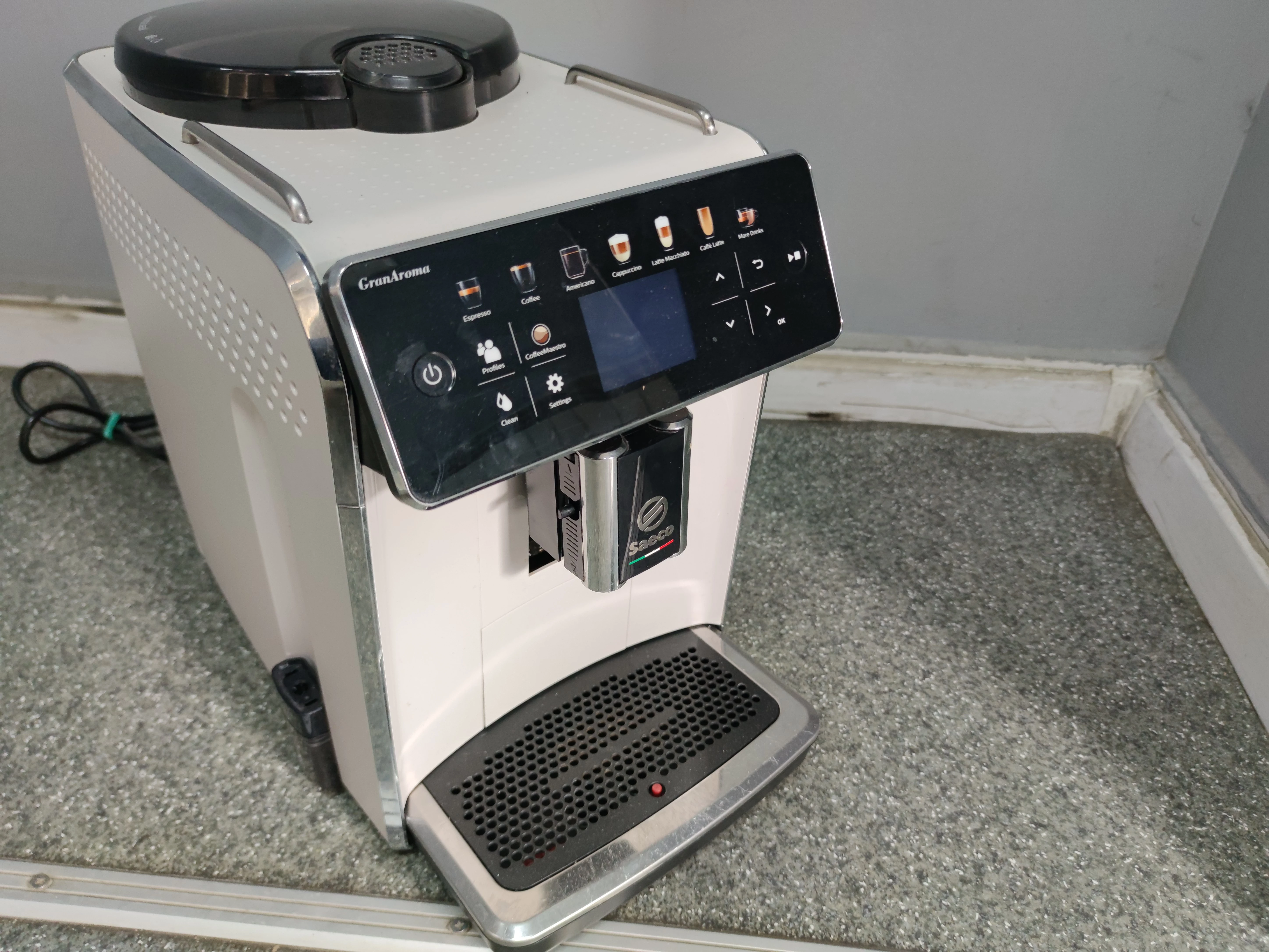 automatyczny-ekspres-cisnieniowy-saeco-granaroma-sm6580-rodzaje-kawy-246269-2