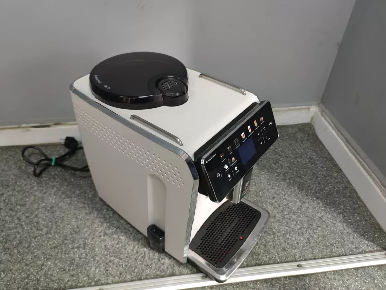 automatyczny-ekspres-cisnieniowy-saeco-granaroma-sm6580-wbudowany-mlynek-596-1