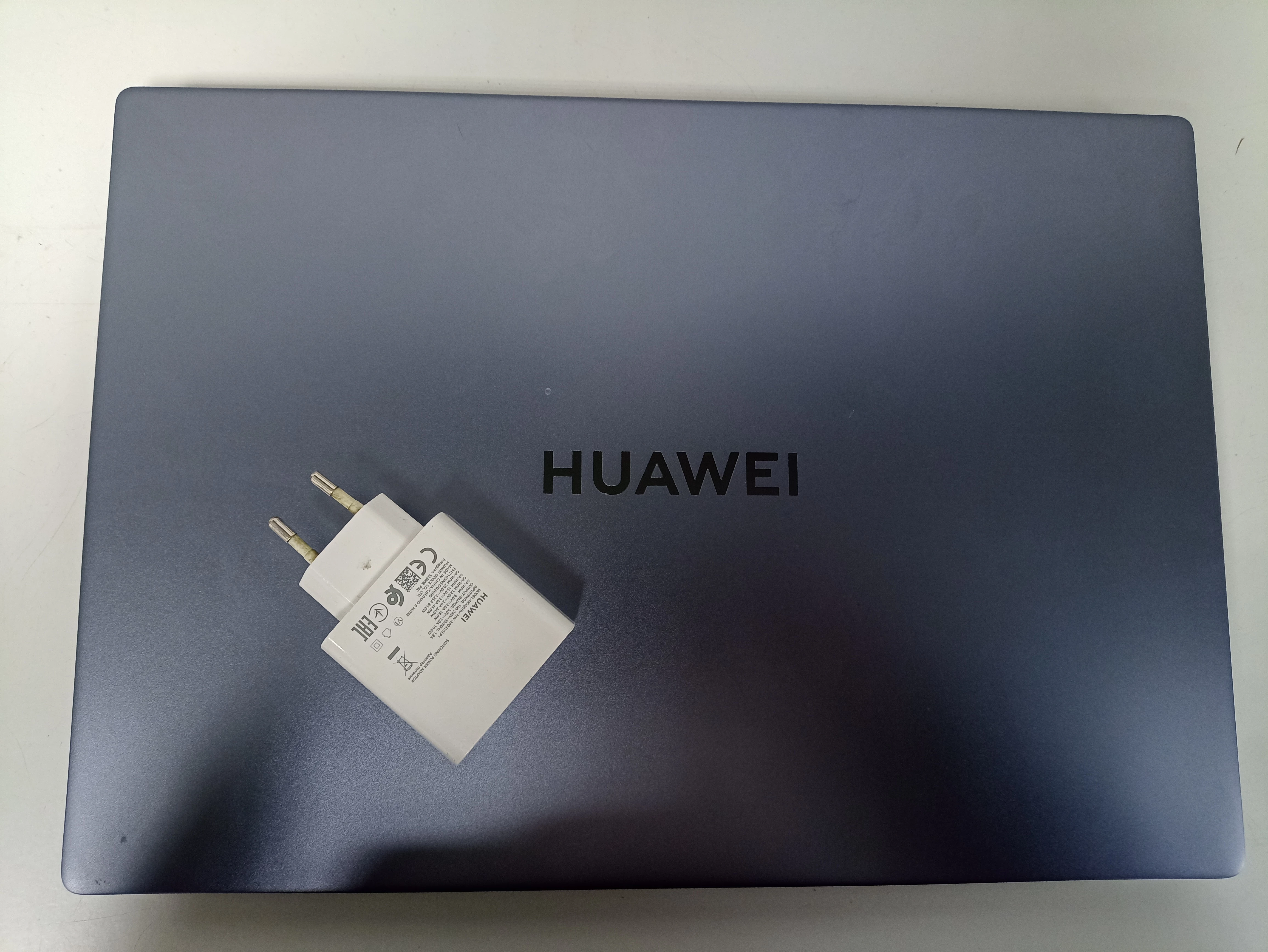 laptop-huawei-matebook-d1616512-gb-ssd-intel-i5-z-kostka-bez-kabla-seria-procesora-4366-20