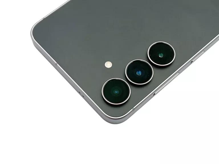 telefon-samsung-galaxy-s25-fe-5g-8128gb-670-120hz-opis-tpl-wbudowana-pamiec-202869-214189