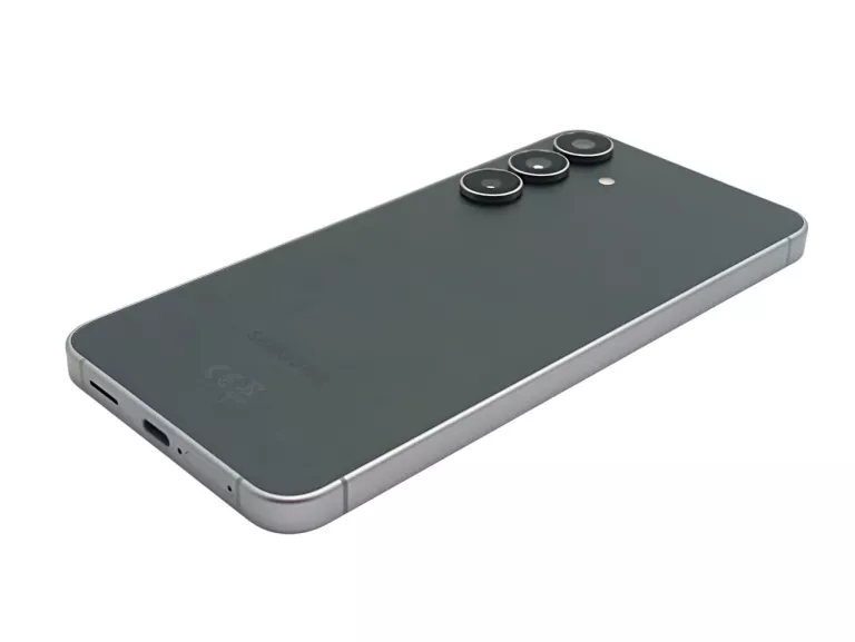 telefon-samsung-galaxy-s25-fe-5g-8128gb-670-120hz-opis-tpl-przekatna-ekranu-670