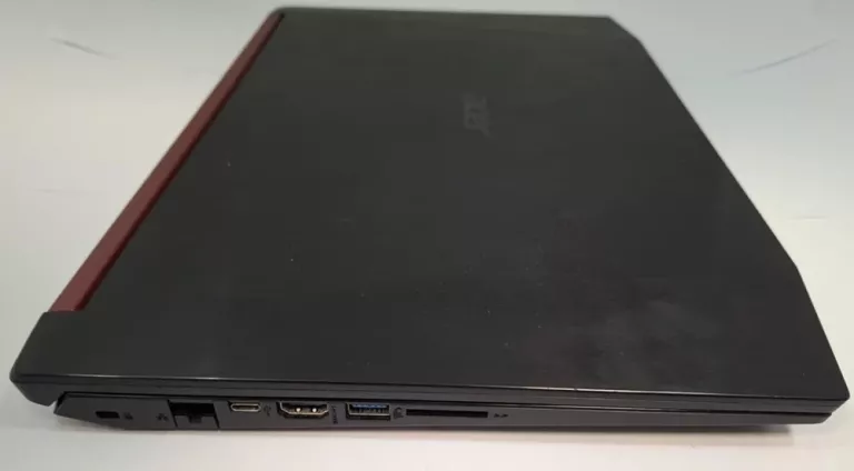 laptop-acer-nitro-an515-31-8464gb-sluchawki-jbl-tune520bt-uklad-klawiatury-249838-1778405