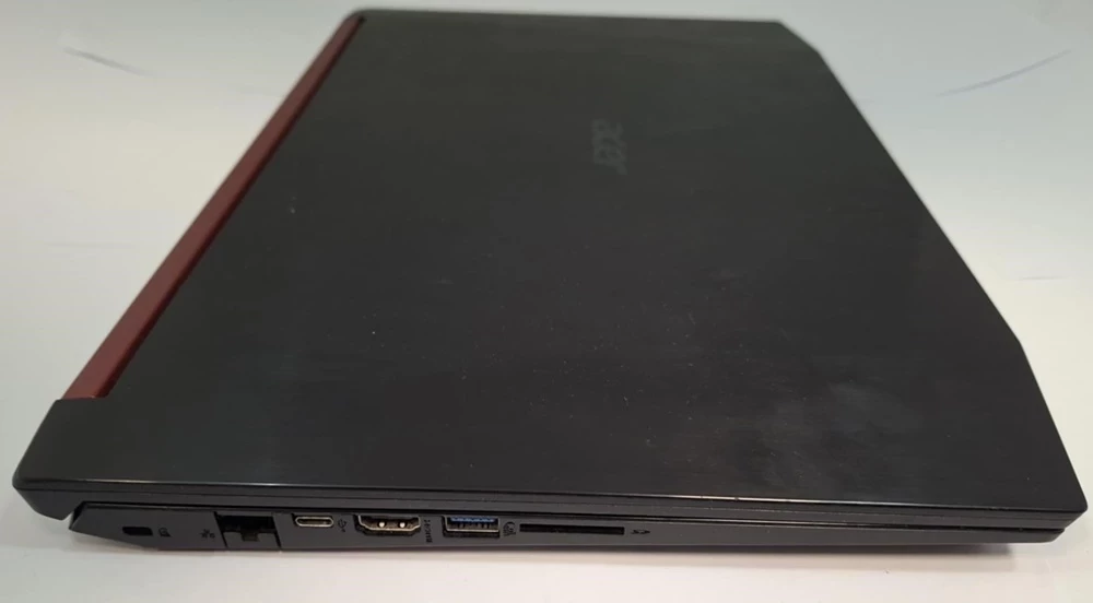 laptop-acer-nitro-an515-31-8464gb-sluchawki-jbl-tune520bt-uklad-klawiatury-249838-1778405