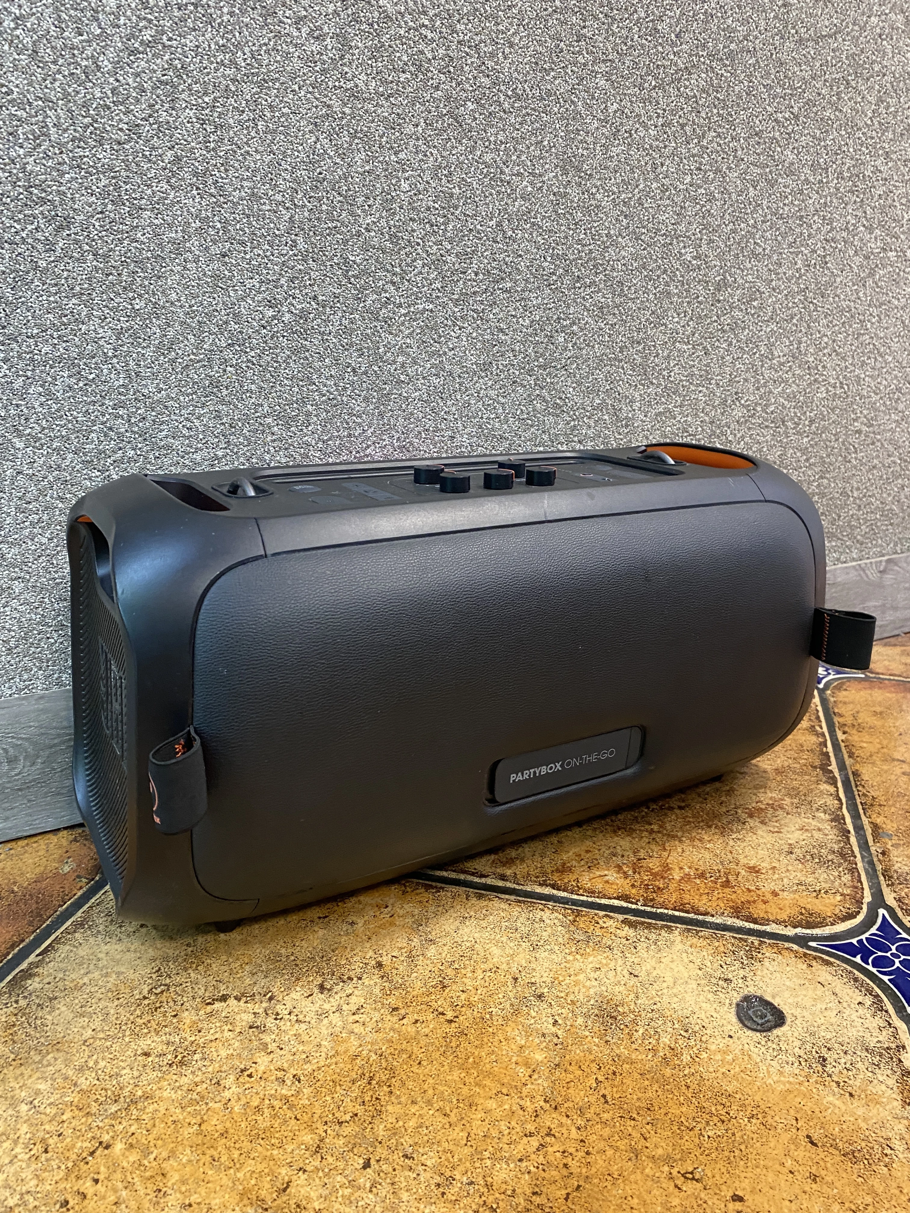 glosnik-przenosny-jbl-partybox-otg-zestaw-ean-gtin-1200130008566