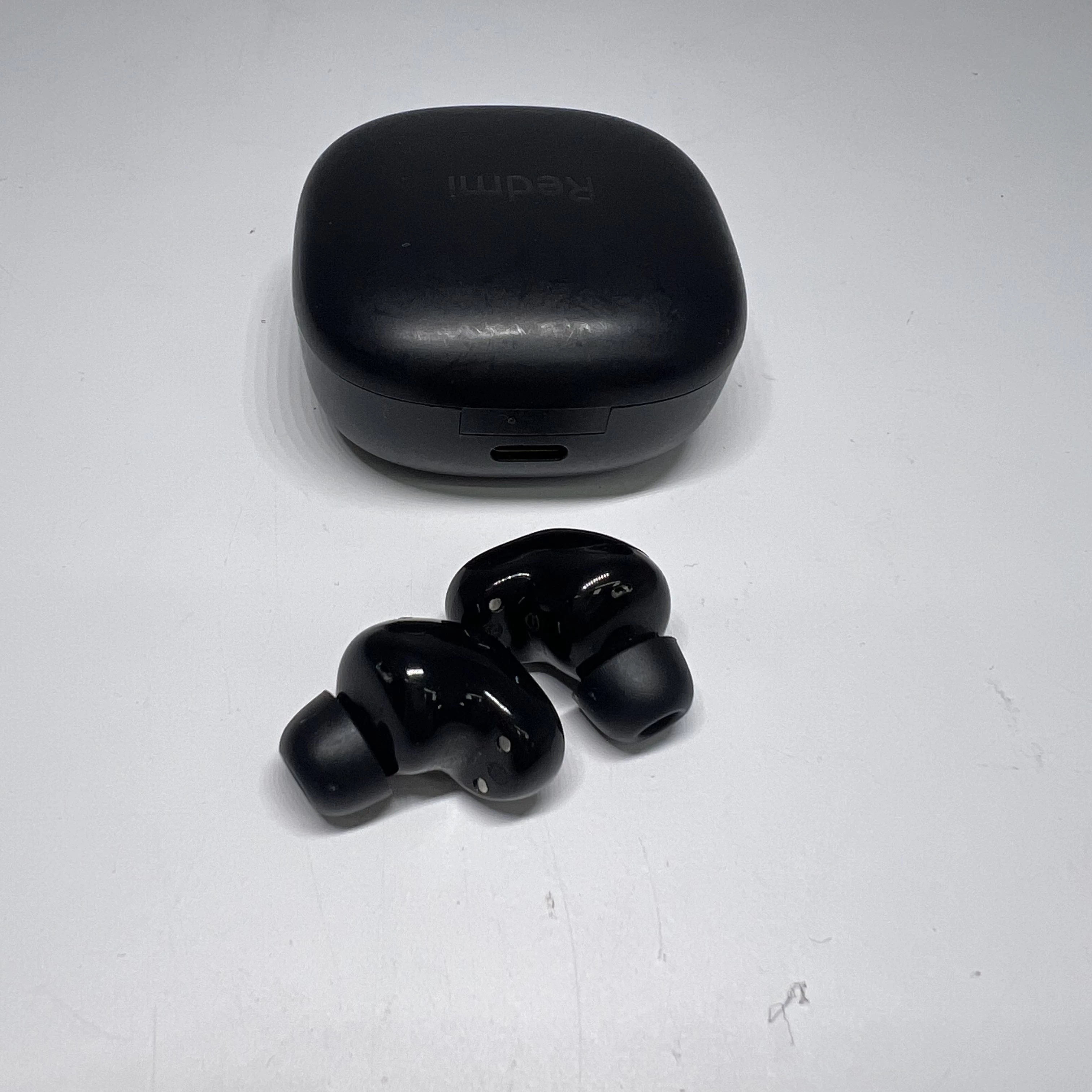 sluchawki-redmi-buds-6-play-kolor-dominujacy-129357-3