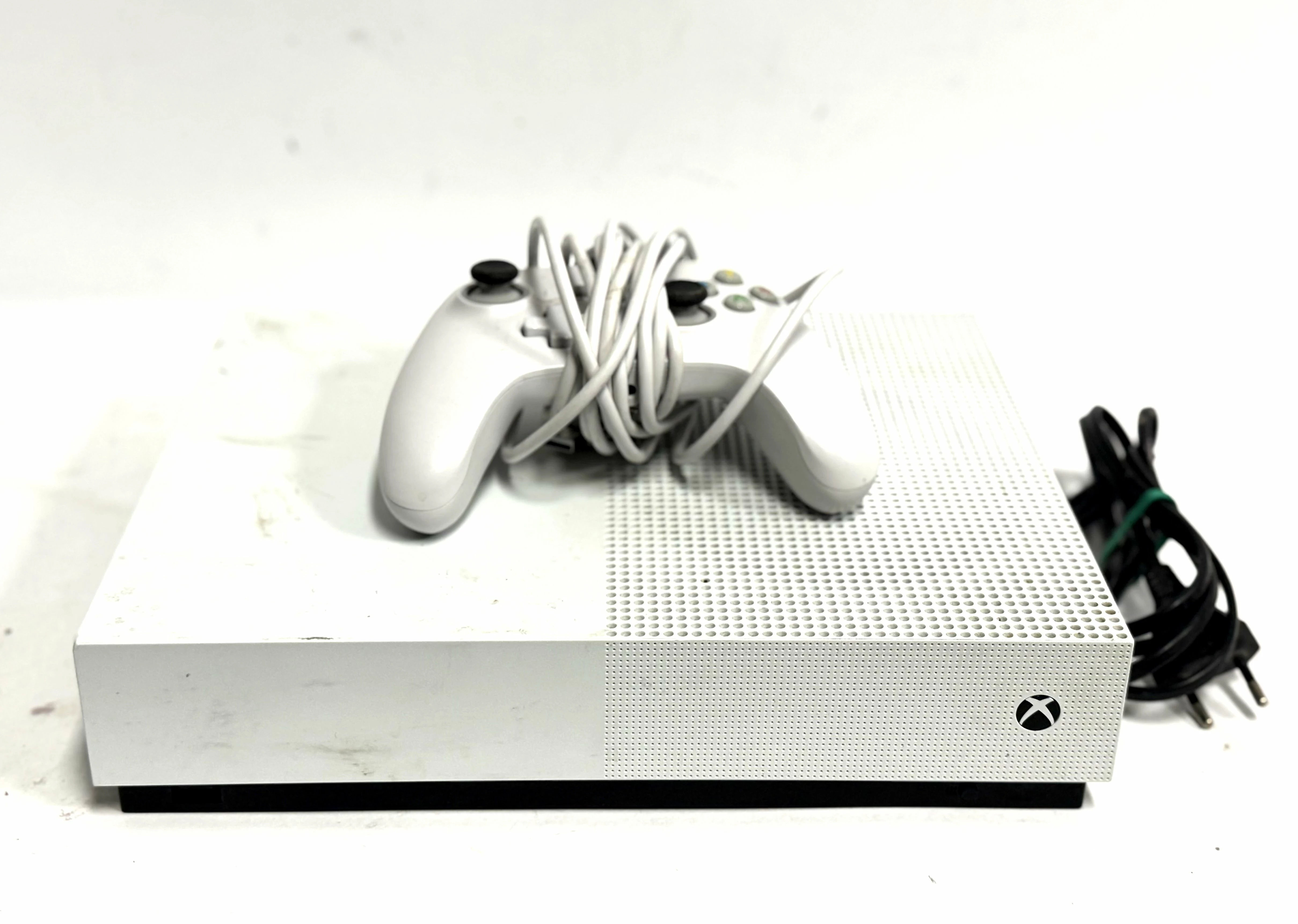 konsola-xbox-one-s-all-digital-edition-1681-1tb-pad-piastowska-17-sj-brzeg