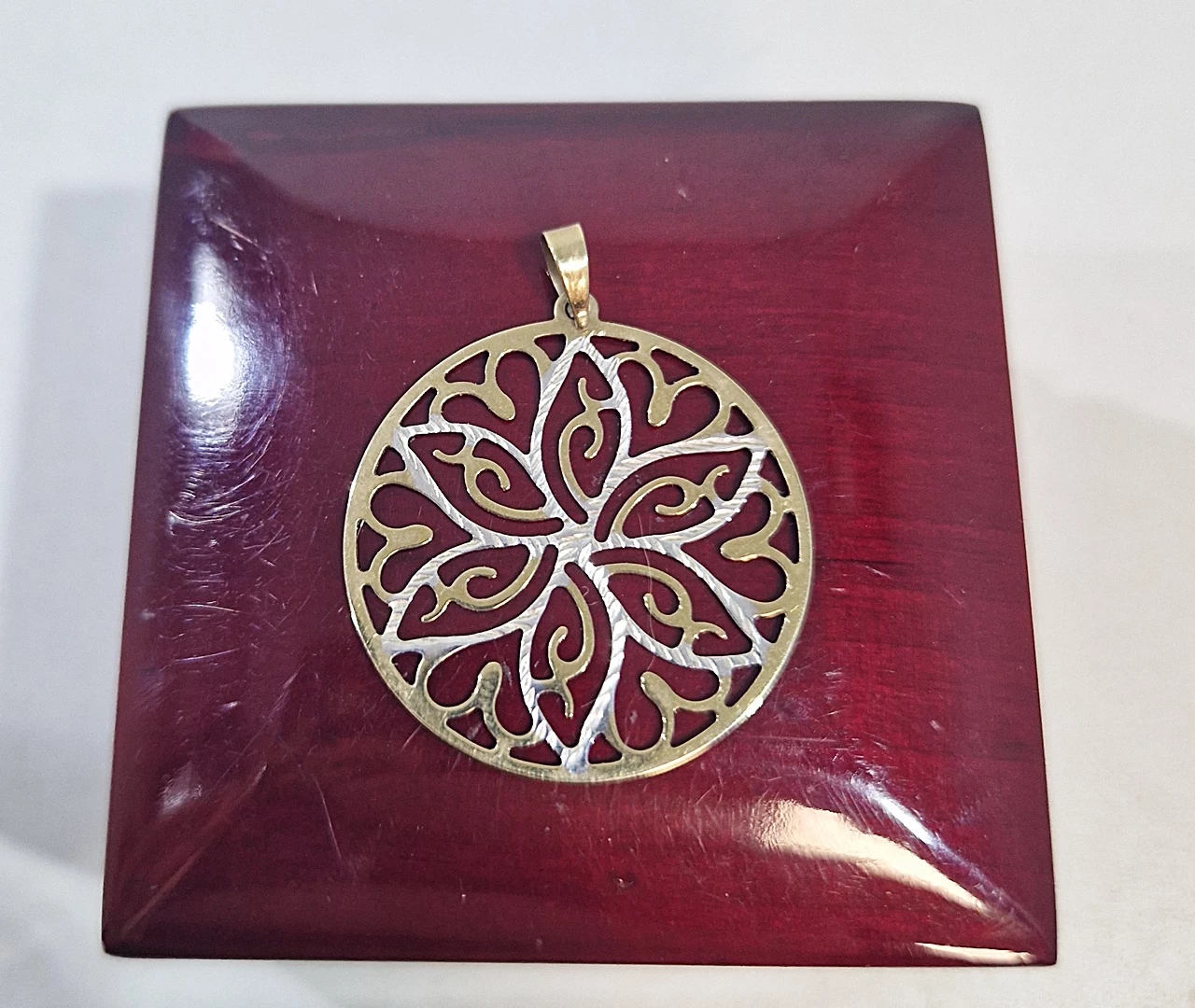 piekna-azurowa-zlota-zawieszka-129g-8k-trzebnicka-561c-wroclaw-gracja