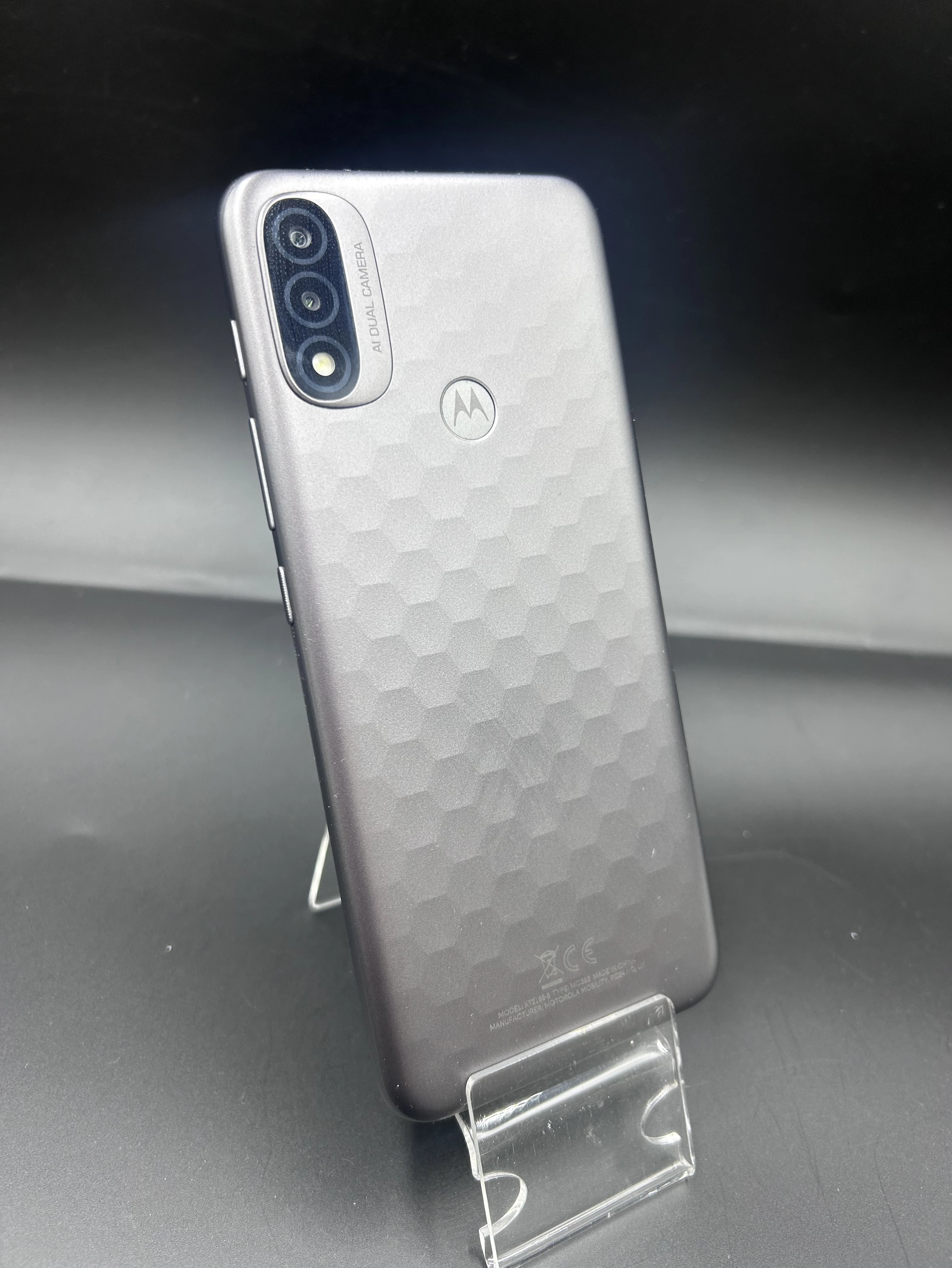 telefon-motorola-moto-e20-2gb32gb-kod-producenta-parx0007pl