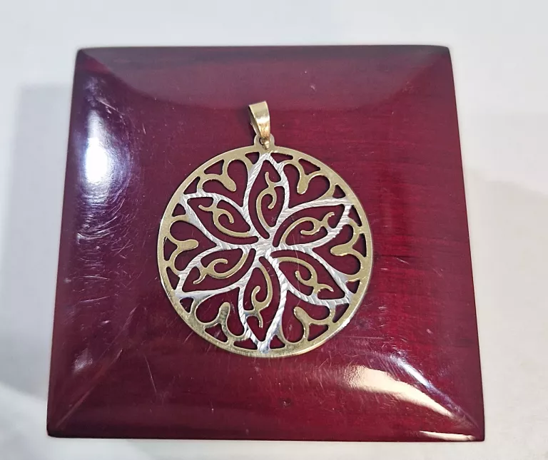 piekna-azurowa-zlota-zawieszka-129g-8k-trzebnicka-561c-wroclaw-gracja