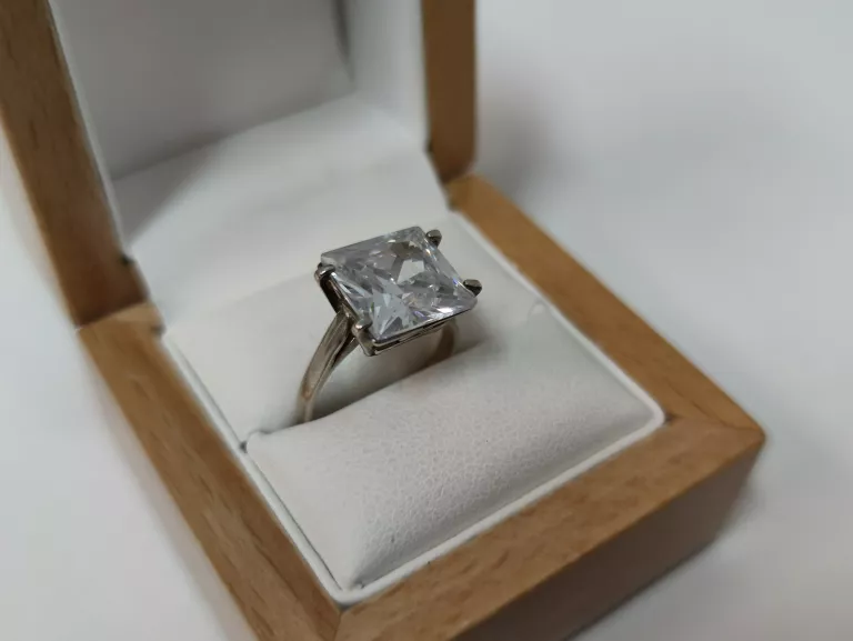 piekny-srebrny-pierscionek-pr-925-605-g-roz-18-jagiellonska-14-sanok-tsc2-spj