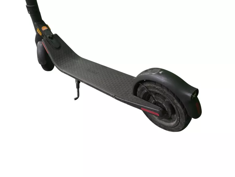 hulajnoga-elektryczna-ninebot-segway-e25e-moc-300w-kola-9-zasieg-25km-kolor-249512-1647413